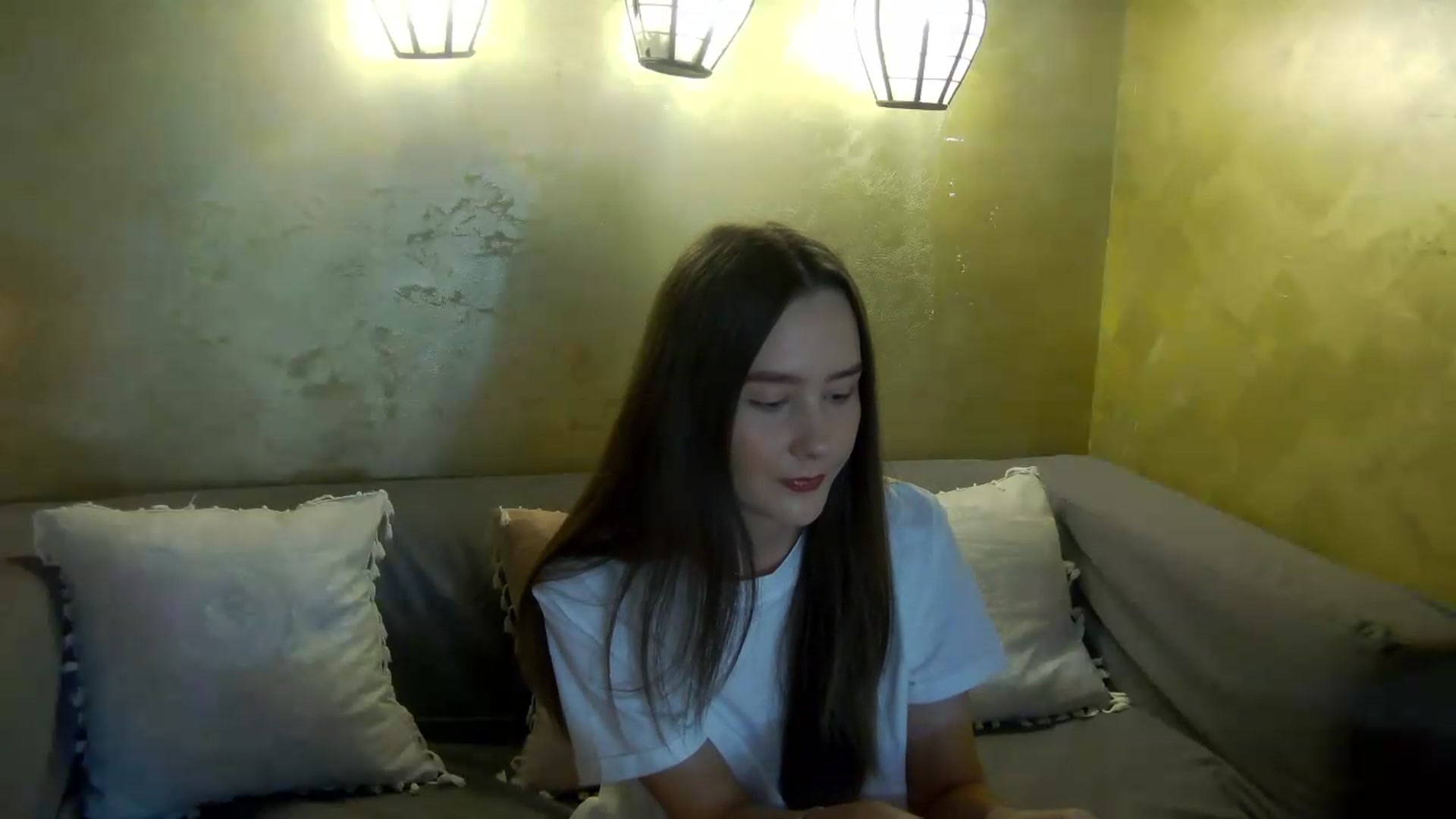 Gallery image thumbnail from Radiance's myfreecams stream on, 05/13/2026, 14:15 image 14 of 20