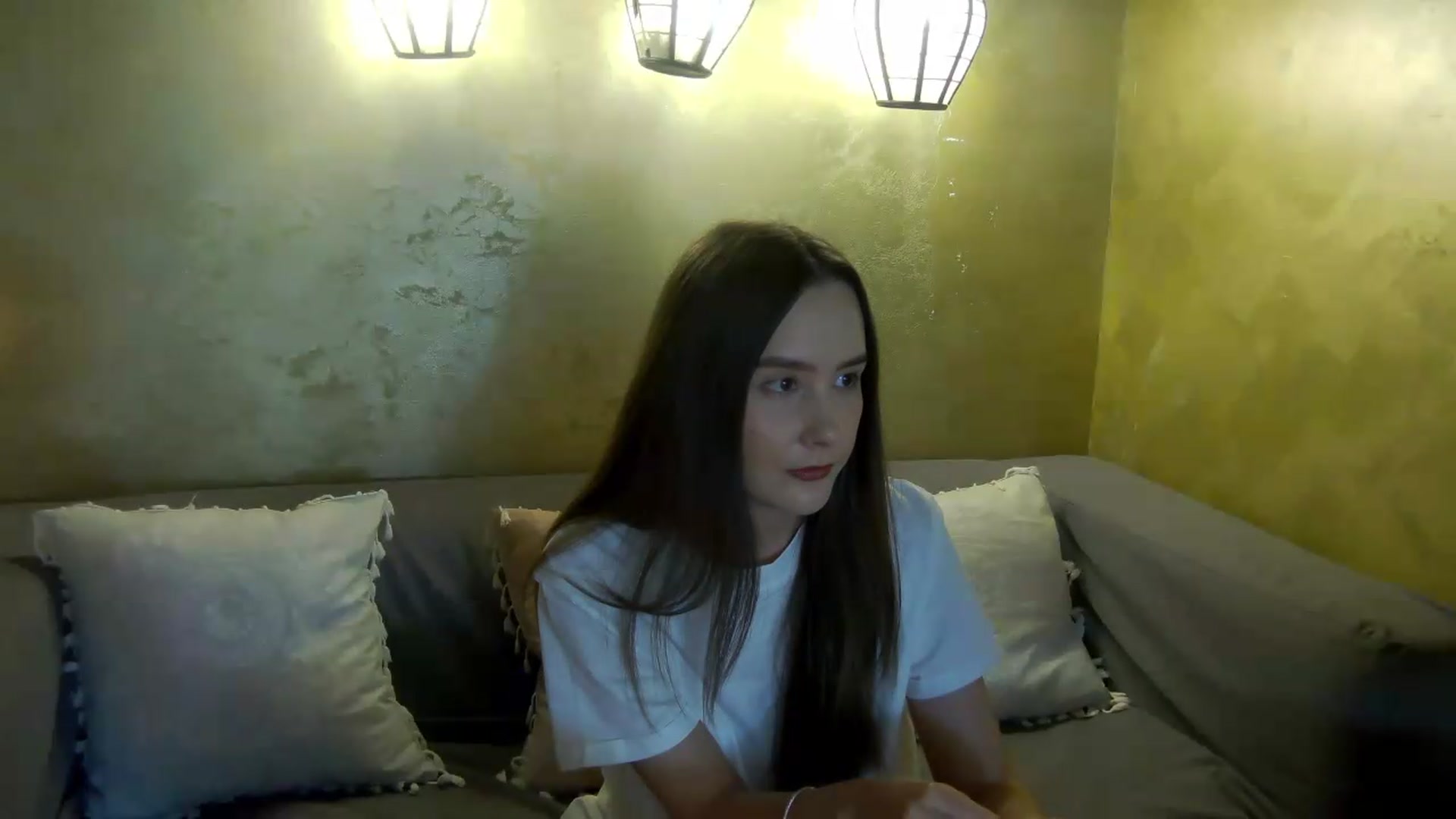 Gallery image thumbnail from Radiance's myfreecams stream on, 05/13/2026, 14:15 image 11 of 20