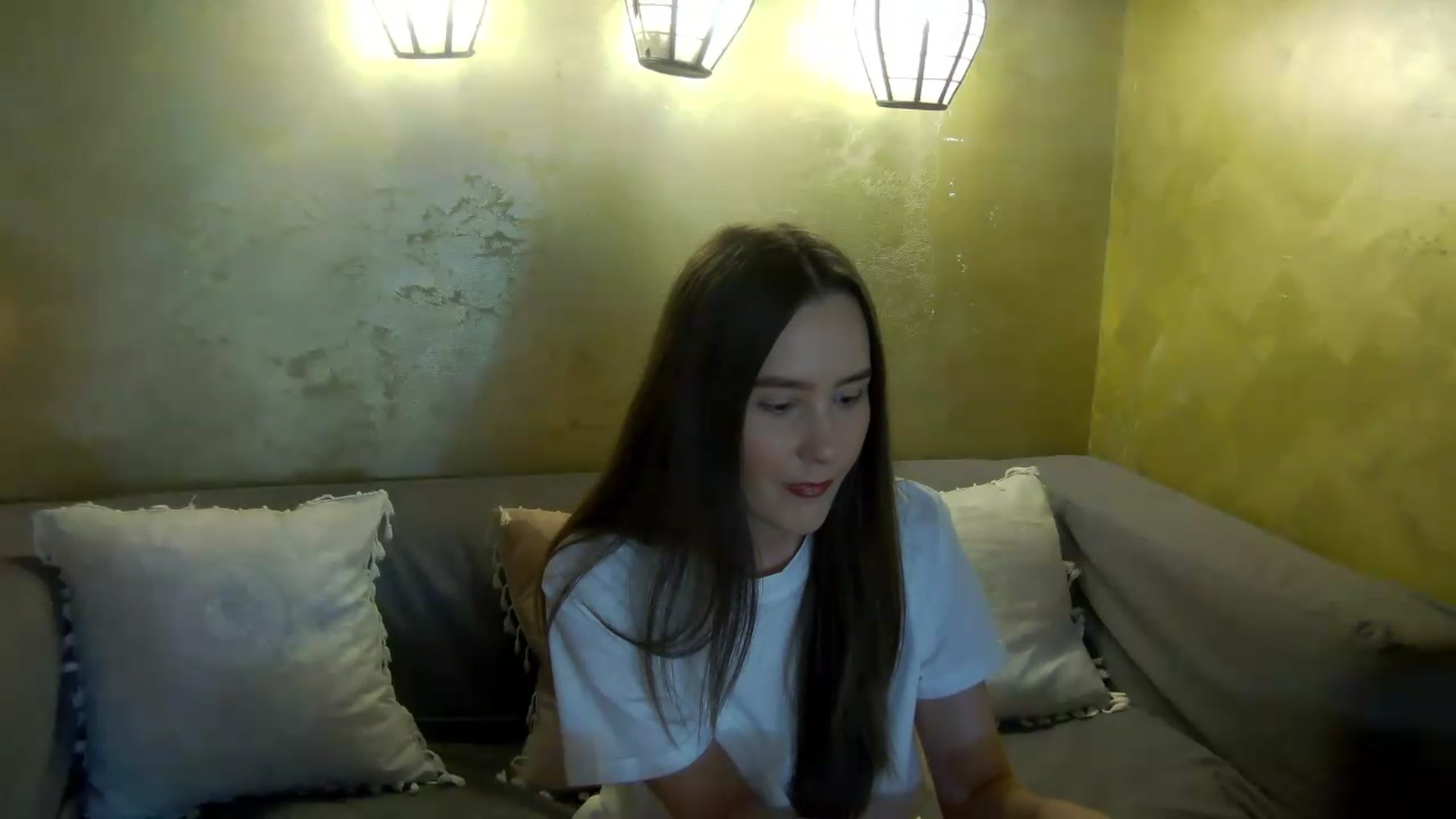Gallery image thumbnail from Radiance's myfreecams stream on, 05/13/2026, 14:15 image 13 of 20