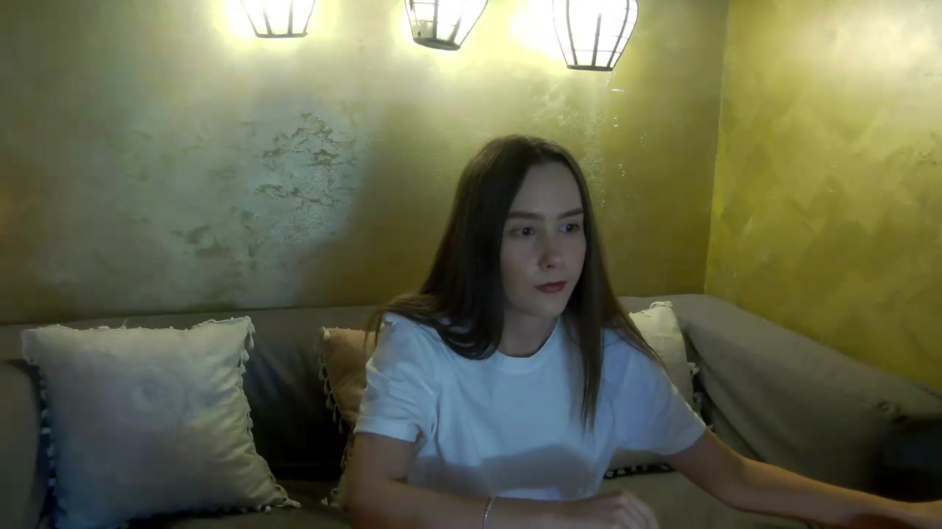 Gallery image thumbnail from Radiance's myfreecams stream on, 05/13/2026, 14:15 image 5 of 20