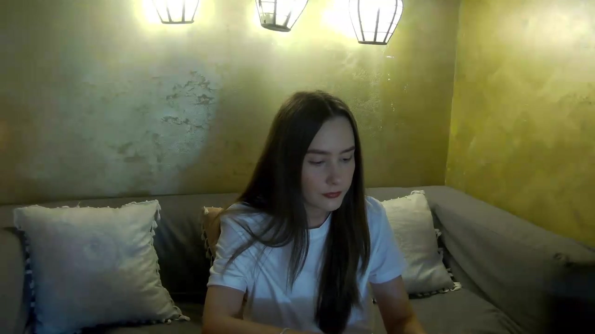Gallery image thumbnail from Radiance's myfreecams stream on, 05/13/2026, 14:15 image 10 of 20