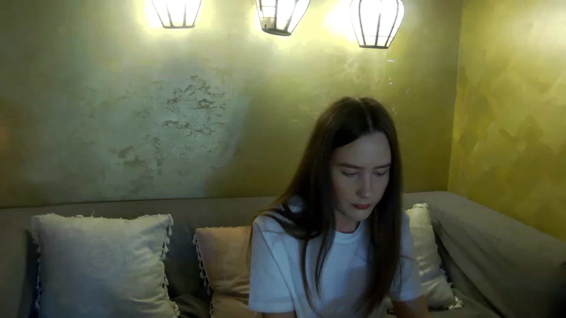 Gallery image thumbnail from Radiance's myfreecams stream on, 05/13/2026, 15:28 image 16 of 20