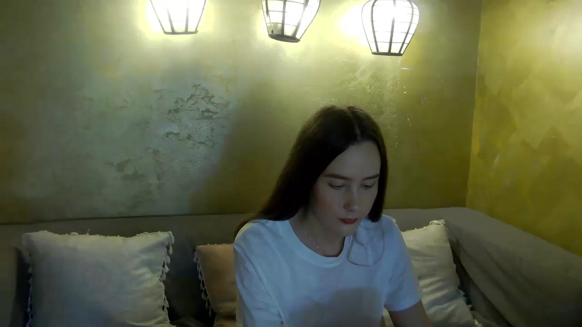 Gallery image thumbnail from Radiance's myfreecams stream on, 05/13/2026, 15:28 image 4 of 20