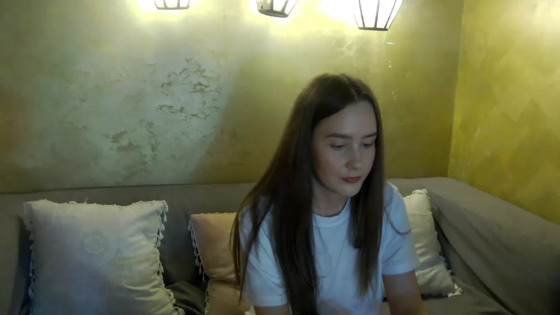 Gallery image thumbnail from Radiance's myfreecams stream on, 05/13/2026, 15:28 image 11 of 20