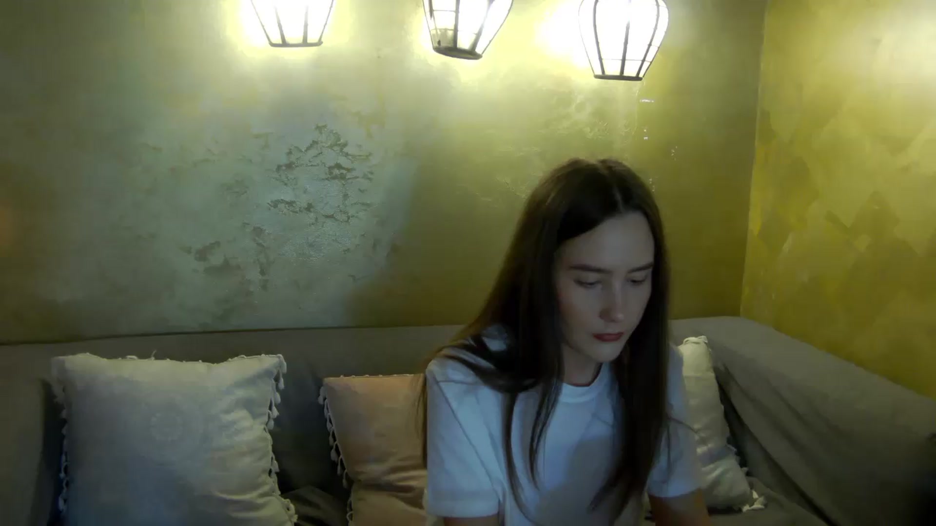 Gallery image thumbnail from Radiance's myfreecams stream on, 05/13/2026, 15:28 image 15 of 20