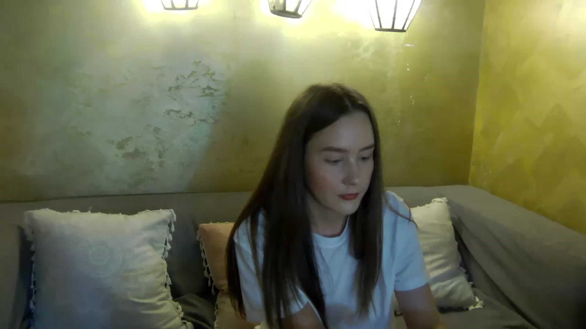 Gallery image thumbnail from Radiance's myfreecams stream on, 05/13/2026, 15:28 image 10 of 20
