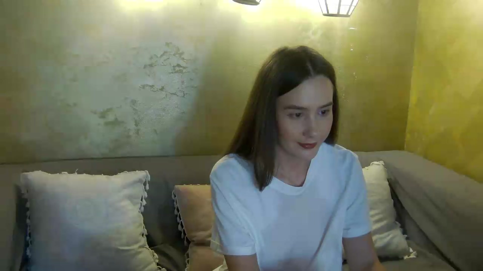 Gallery image thumbnail from Radiance's myfreecams stream on, 05/13/2026, 17:20 image 14 of 20