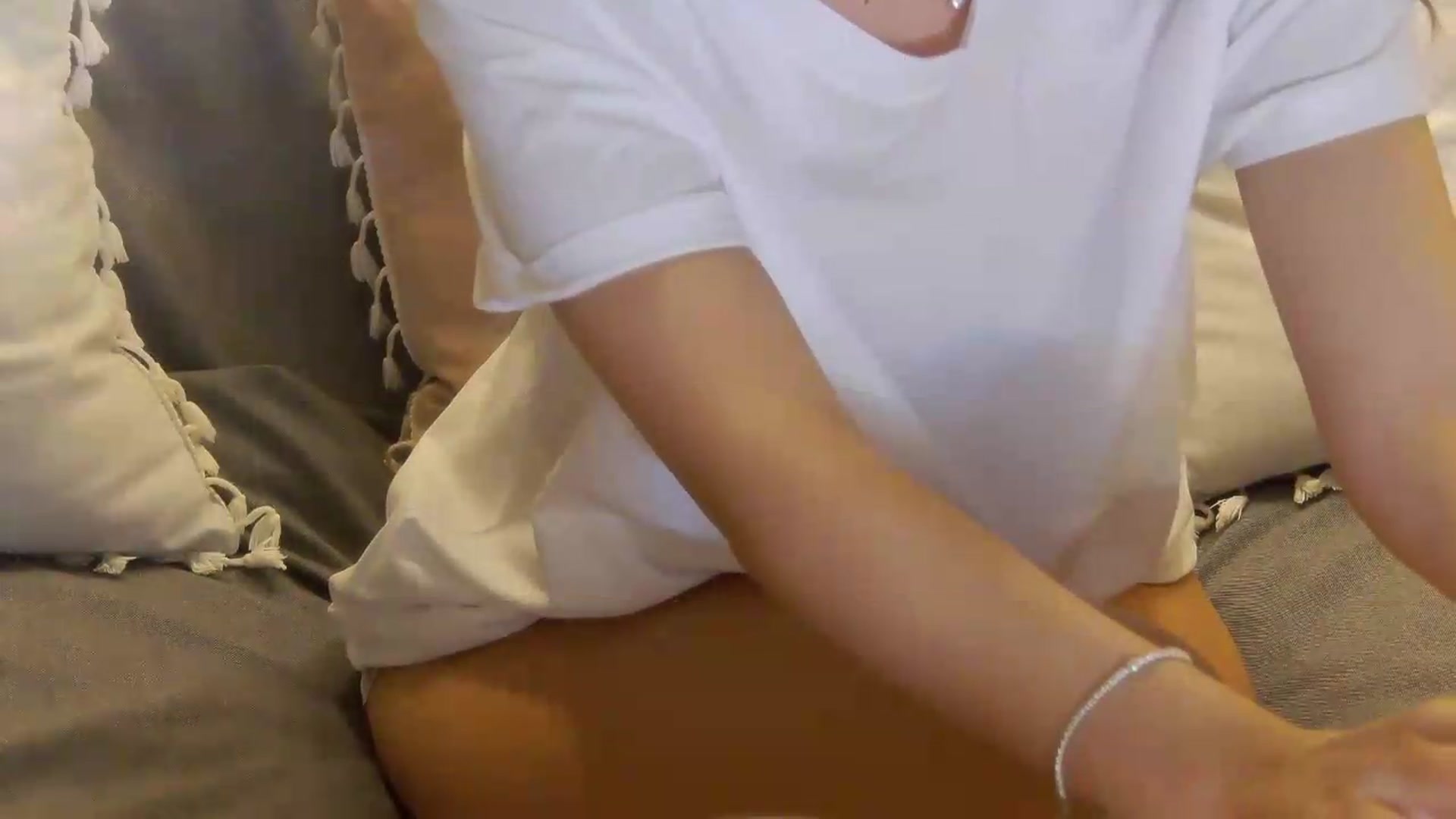 Gallery image thumbnail from Radiance's myfreecams stream on, 05/13/2026, 17:20 image 18 of 20