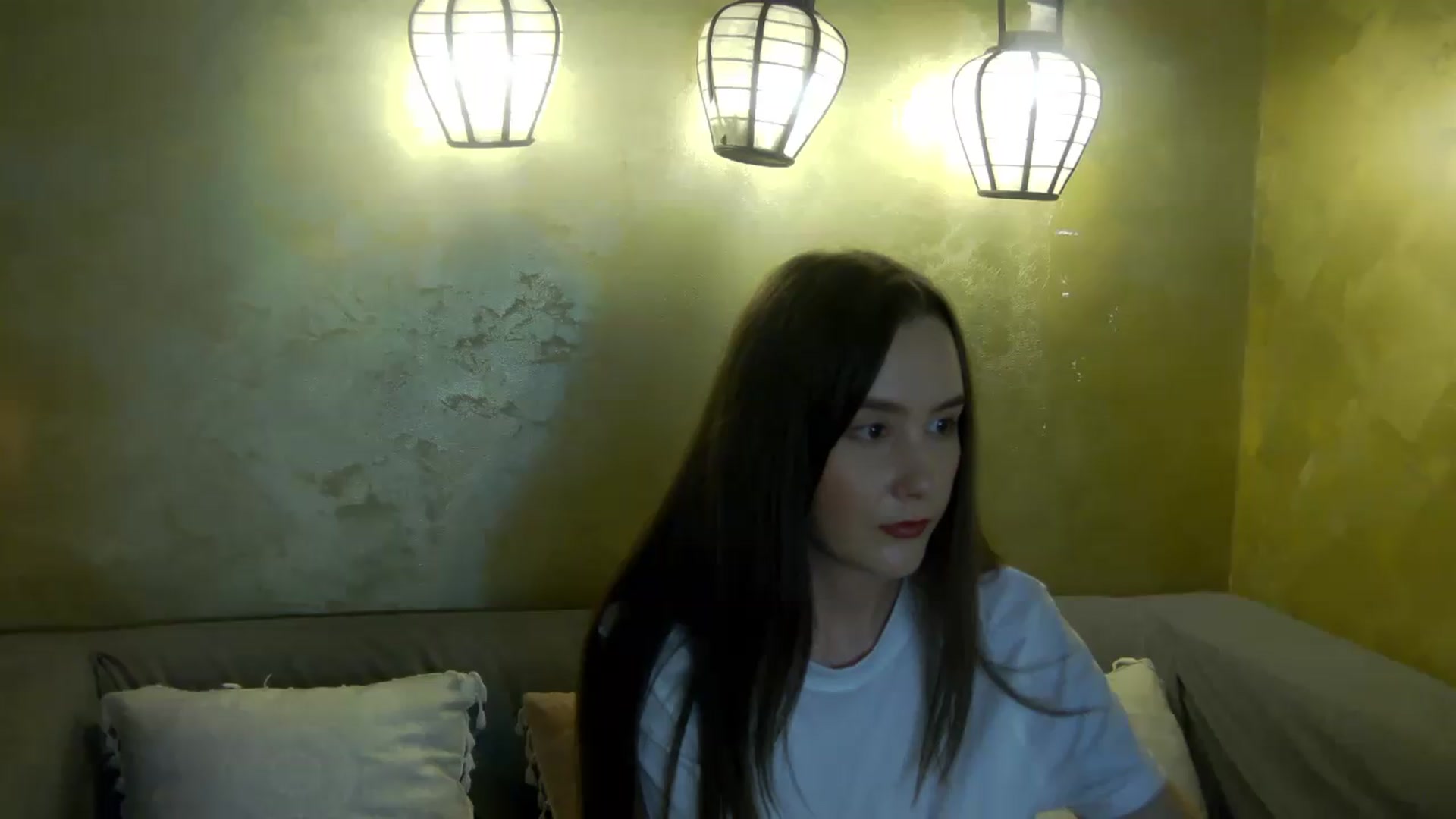 Gallery image thumbnail from Radiance's myfreecams stream on, 05/13/2026, 18:57 image 10 of 20