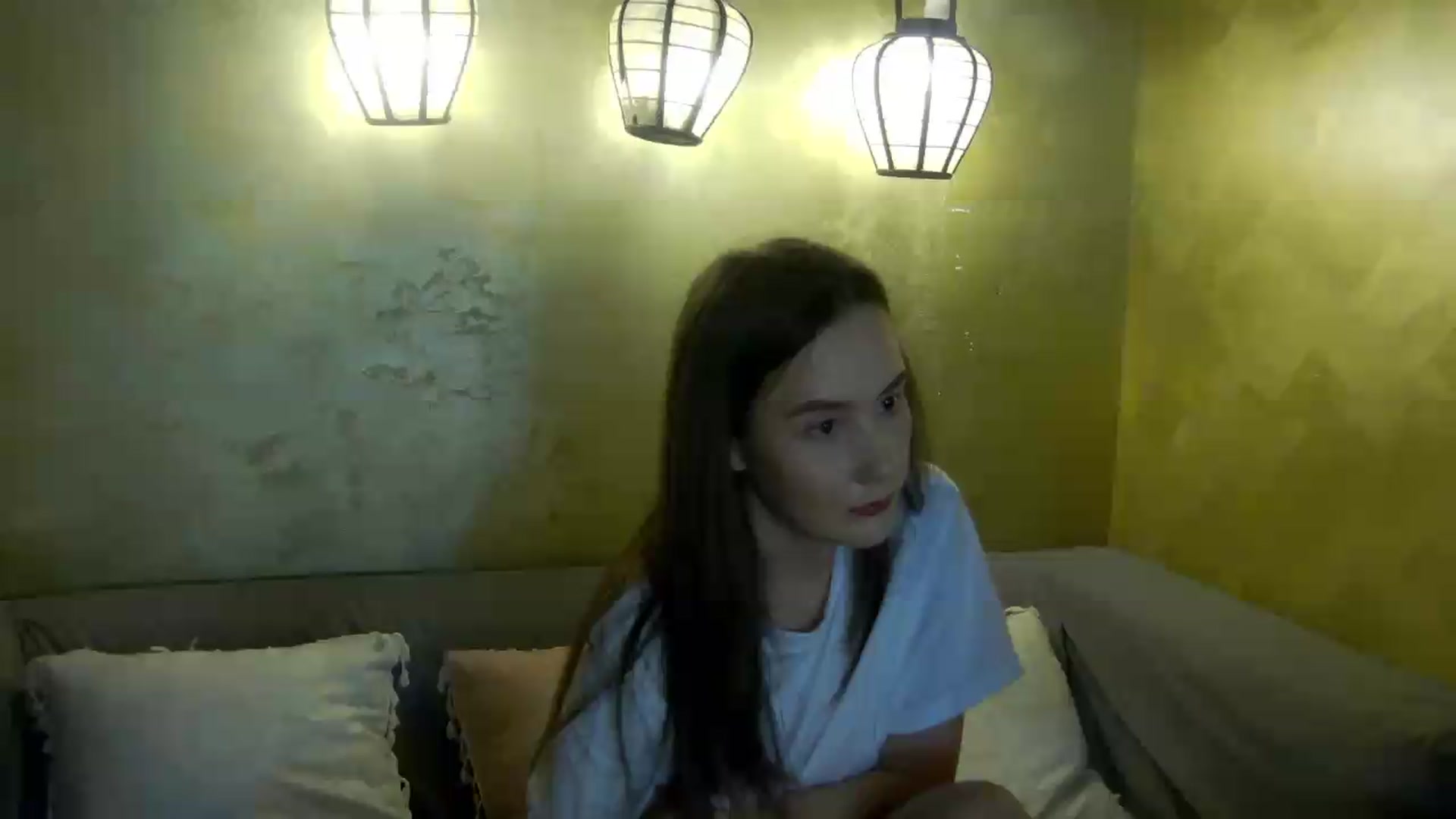 Gallery image thumbnail from Radiance's myfreecams stream on, 05/13/2026, 18:57 image 1 of 20