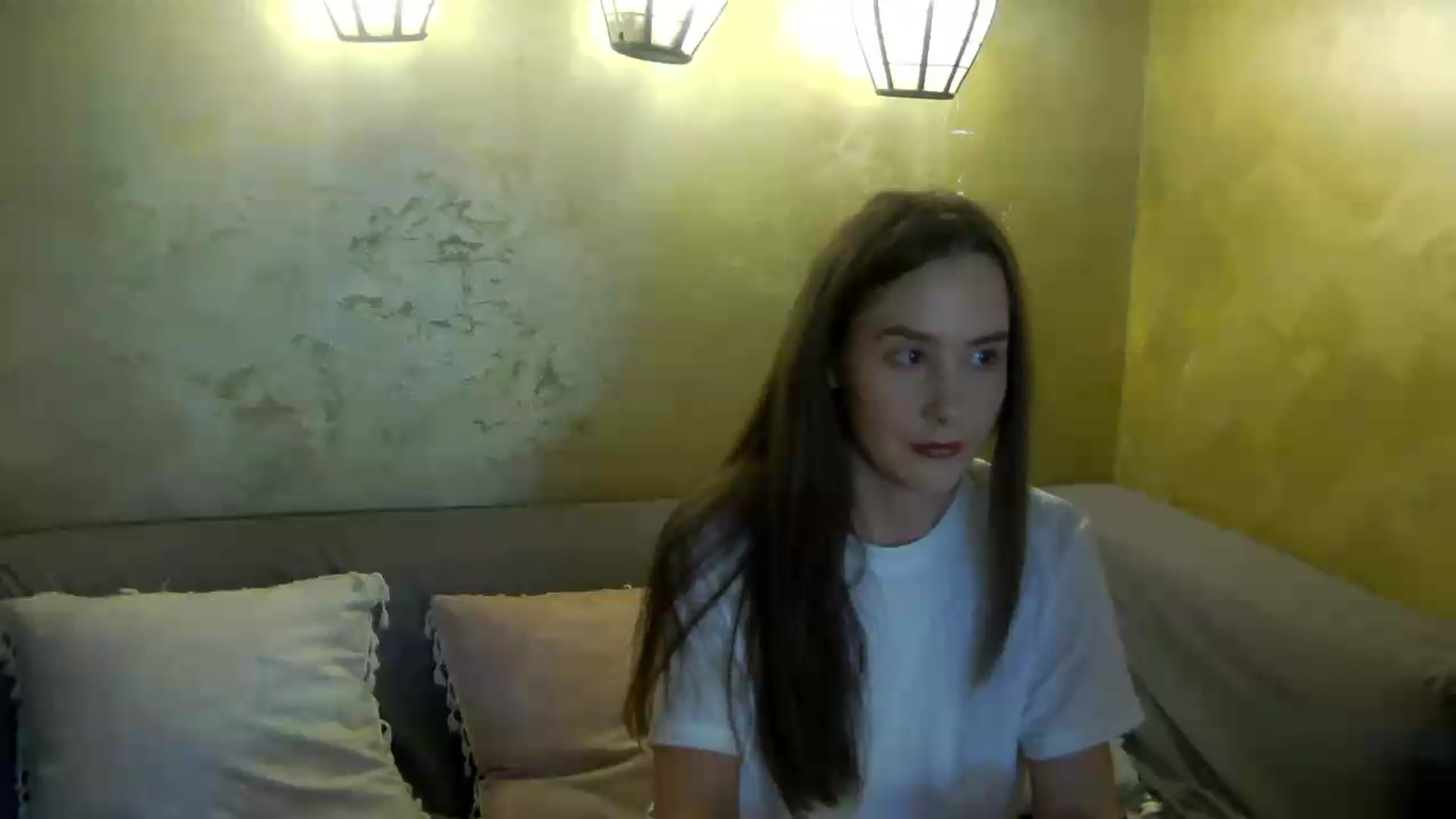 Gallery image thumbnail from Radiance's myfreecams stream on, 05/13/2026, 18:57 image 19 of 20