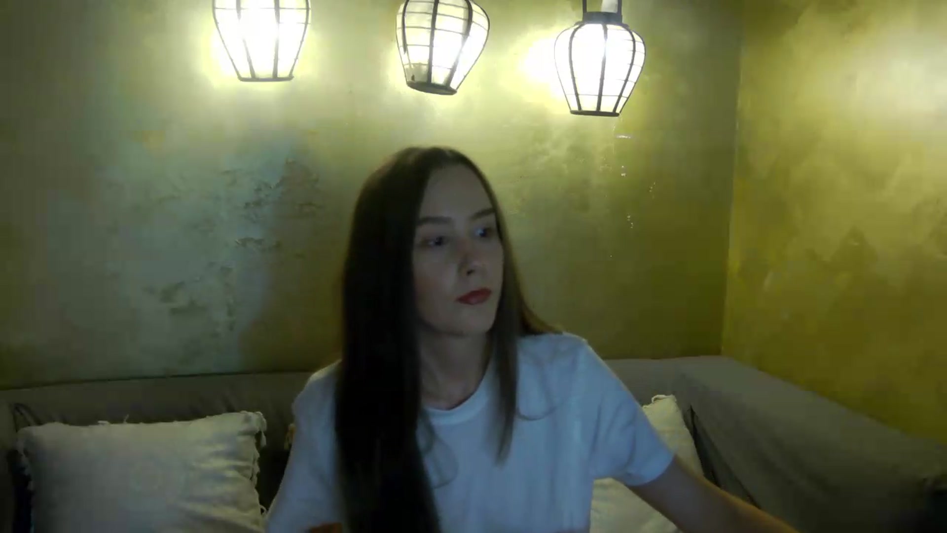 Gallery image thumbnail from Radiance's myfreecams stream on, 05/13/2026, 18:57 image 6 of 20