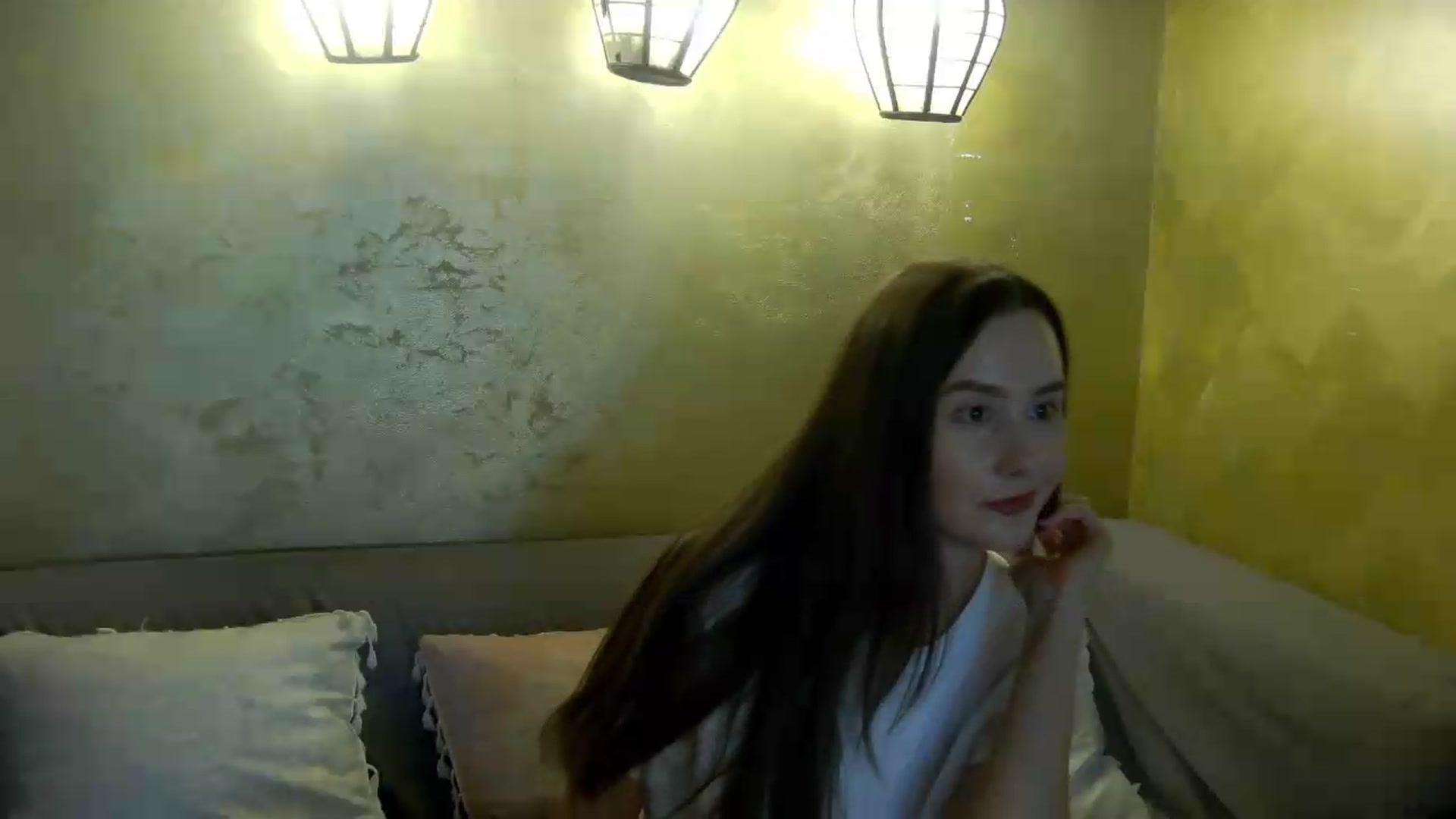 Gallery image thumbnail from Radiance's myfreecams stream on, 05/13/2026, 18:57 image 17 of 20