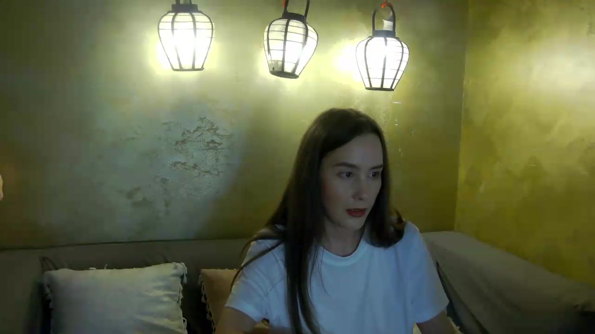 Gallery image thumbnail from Radiance's myfreecams stream on, 05/13/2026, 18:57 image 9 of 20