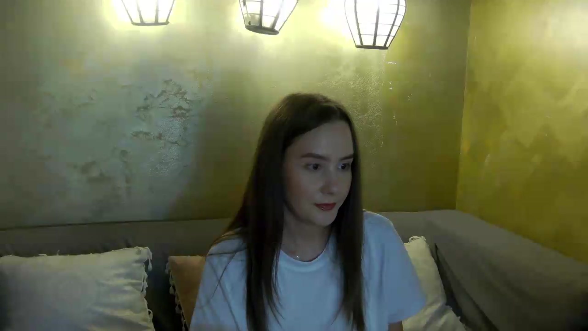 Gallery image thumbnail from Radiance's myfreecams stream on, 05/13/2026, 18:57 image 14 of 20