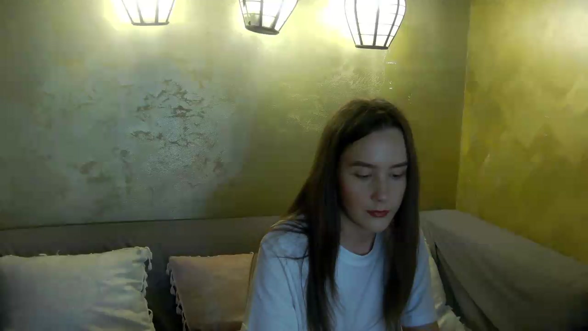 Gallery image thumbnail from Radiance's myfreecams stream on, 05/13/2026, 18:57 image 16 of 20