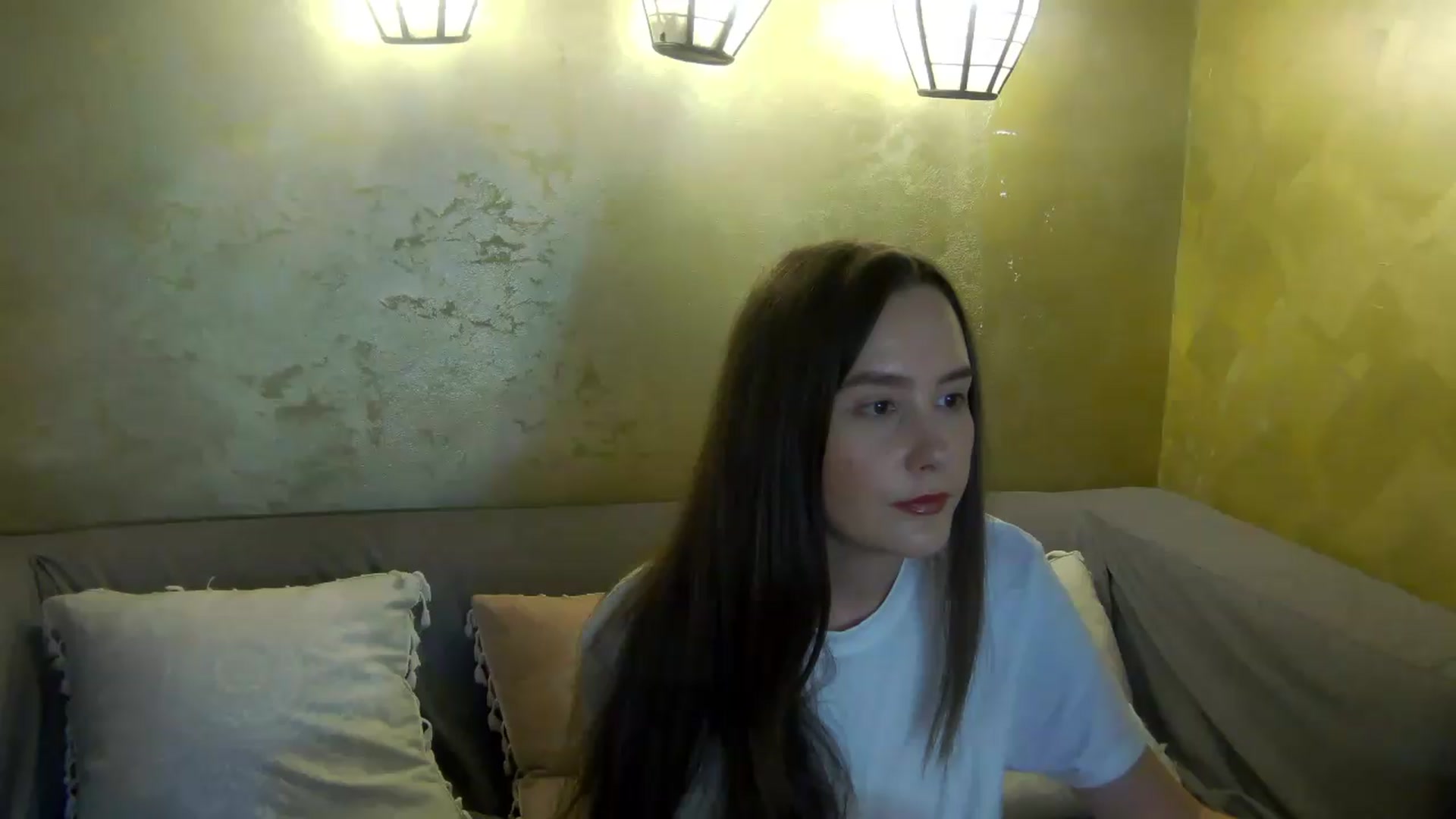Gallery image thumbnail from Radiance's myfreecams stream on, 05/13/2026, 18:57 image 20 of 20