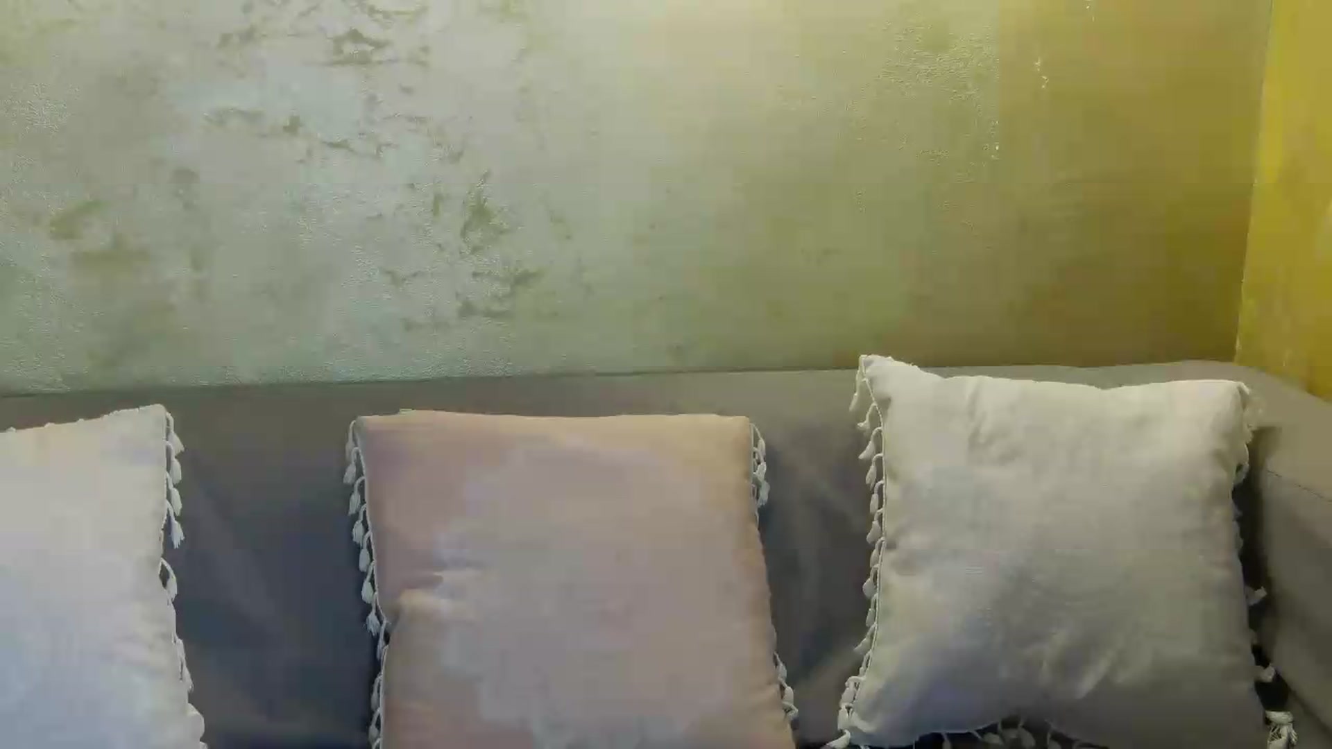 Gallery image thumbnail from Radiance's myfreecams stream on, 05/14/2026, 14:38 image 17 of 20