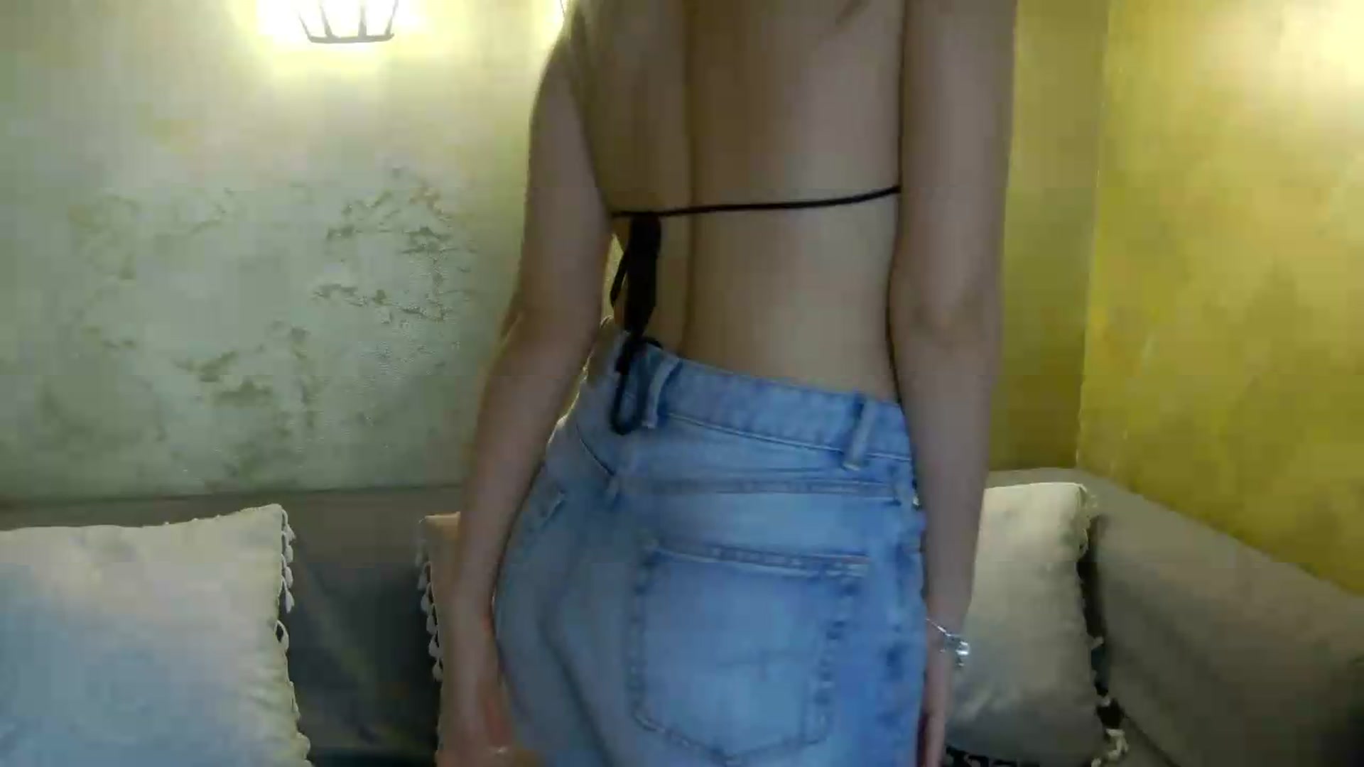 Gallery image thumbnail from Radiance's myfreecams stream on, 05/14/2026, 16:15 image 9 of 20