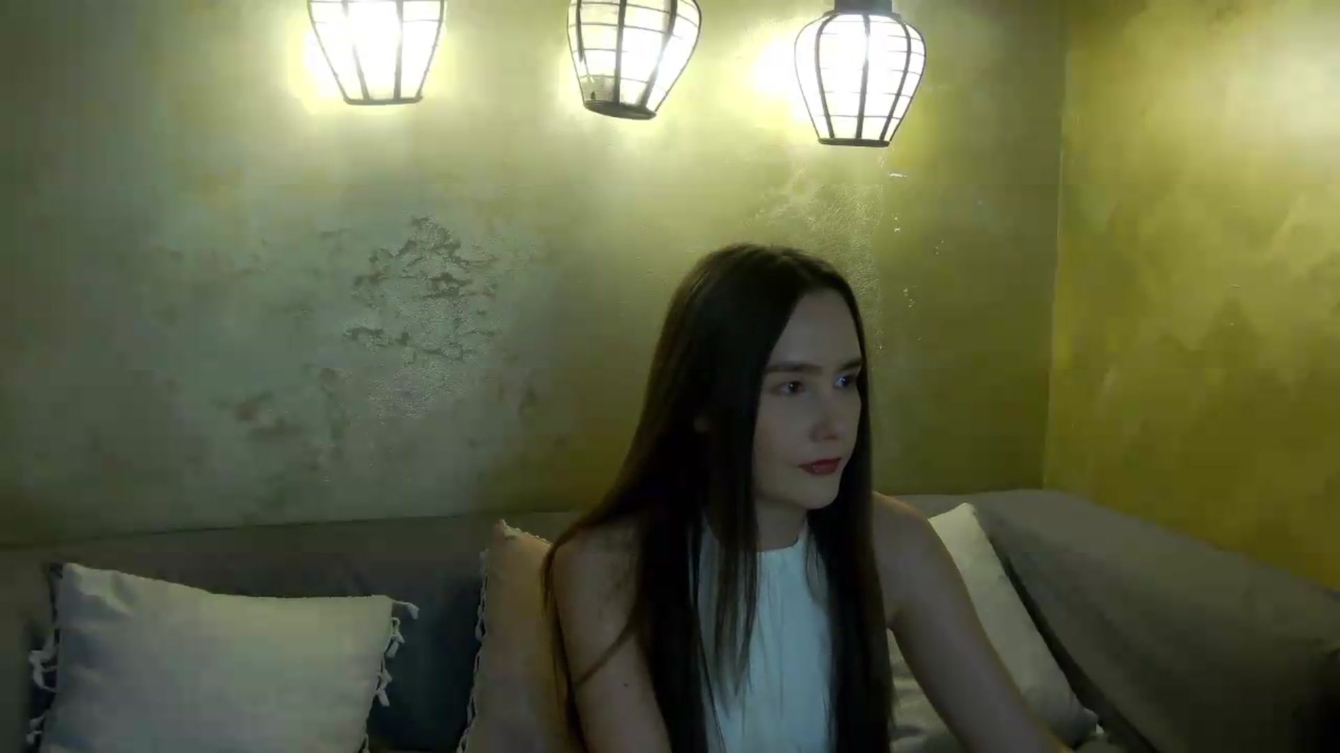 Gallery image thumbnail from Radiance's myfreecams stream on, 05/15/2026, 16:24 image 3 of 20