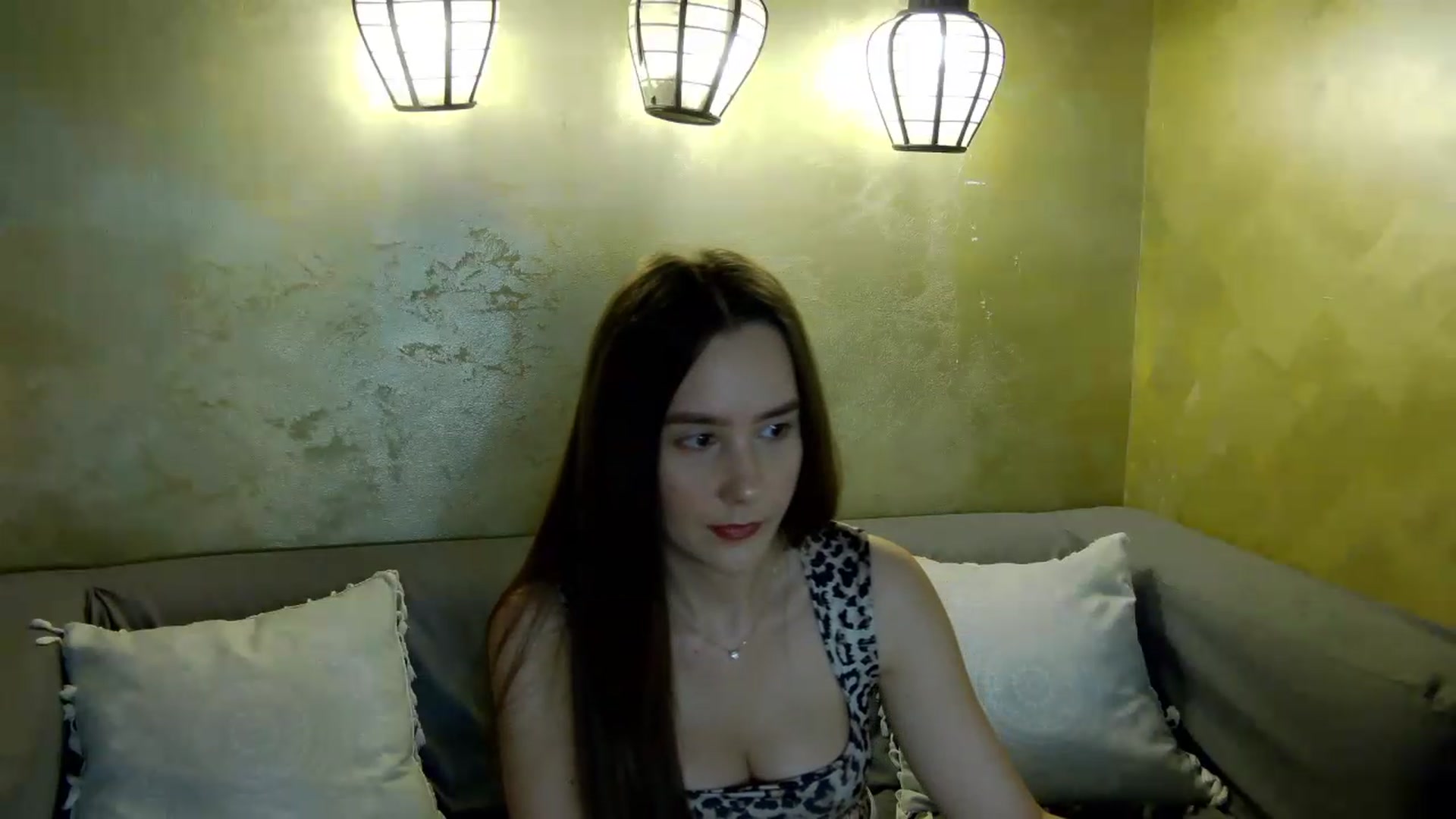 Gallery image thumbnail from Radiance's myfreecams stream on, 05/21/2026, 14:21 image 10 of 20