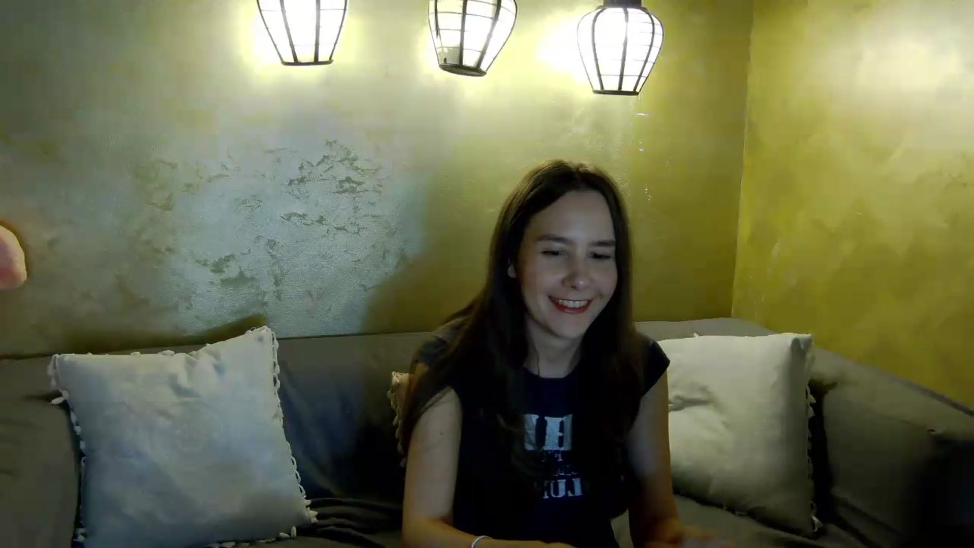 Gallery image thumbnail from Radiance's myfreecams stream on, 05/23/2026, 13:02 image 16 of 20