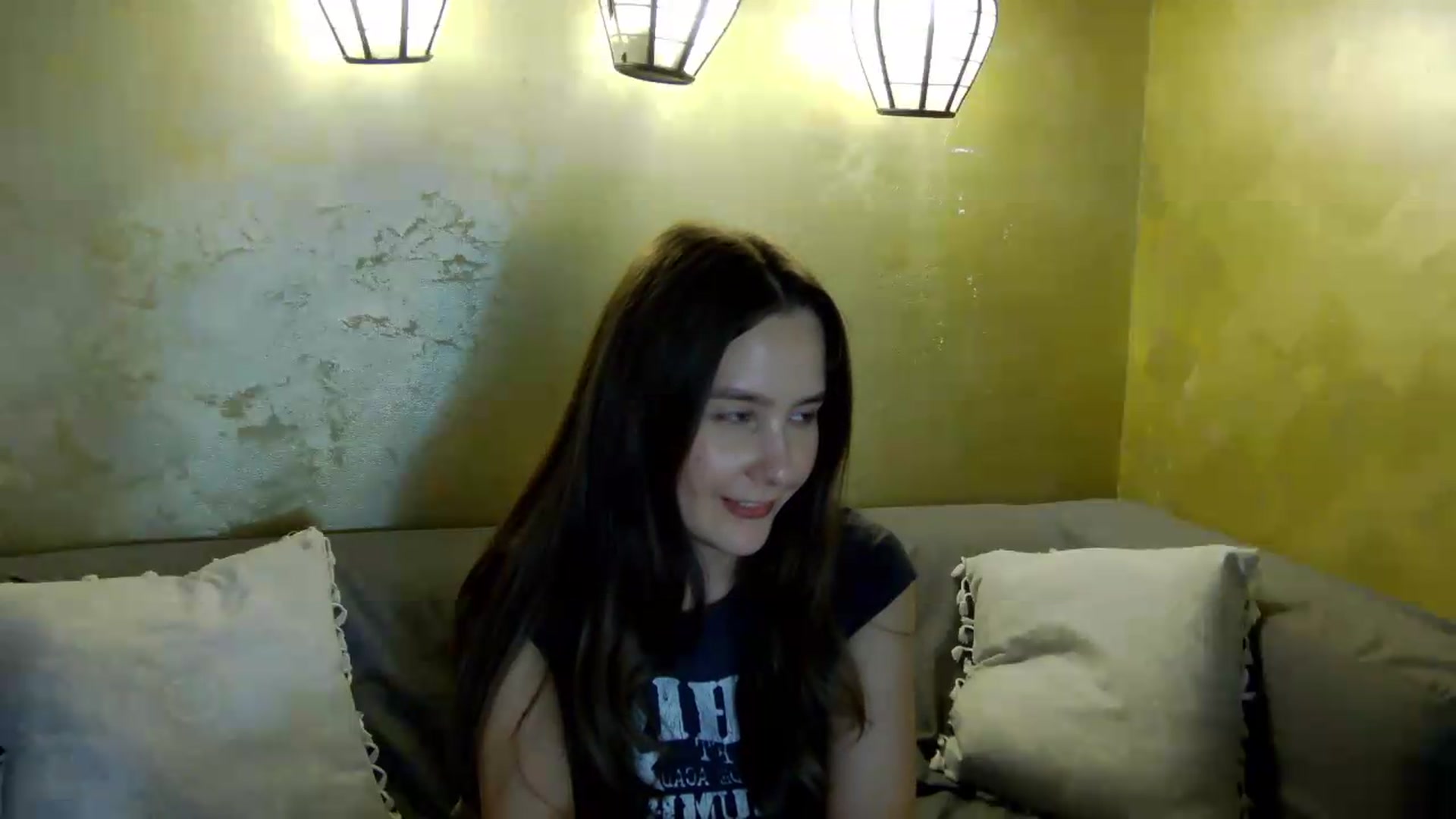Gallery image thumbnail from Radiance's myfreecams stream on, 05/23/2026, 17:00 image 5 of 20