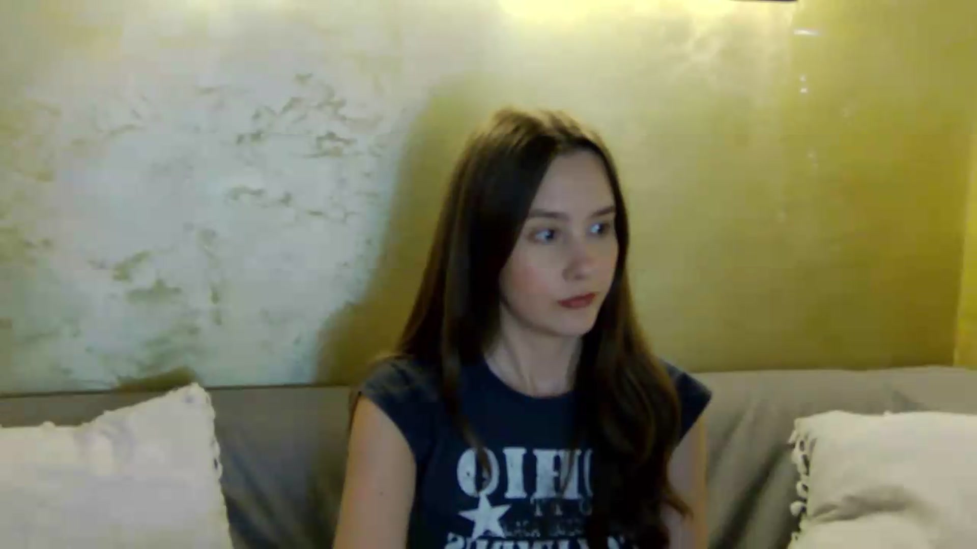 Gallery image thumbnail from Radiance's myfreecams stream on, 05/23/2026, 17:00 image 18 of 20