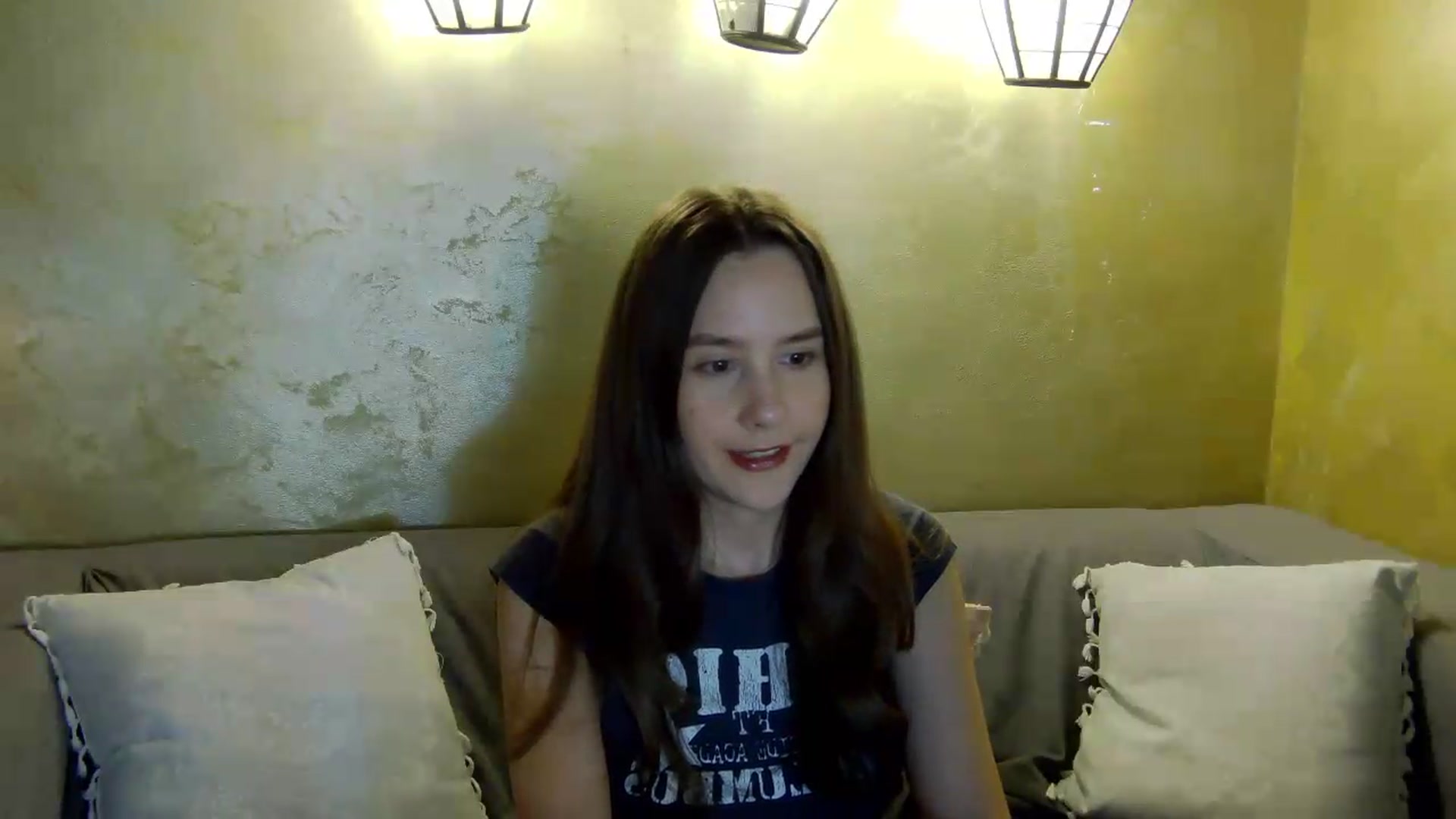 Gallery image thumbnail from Radiance's myfreecams stream on, 05/23/2026, 18:56 image 2 of 20
