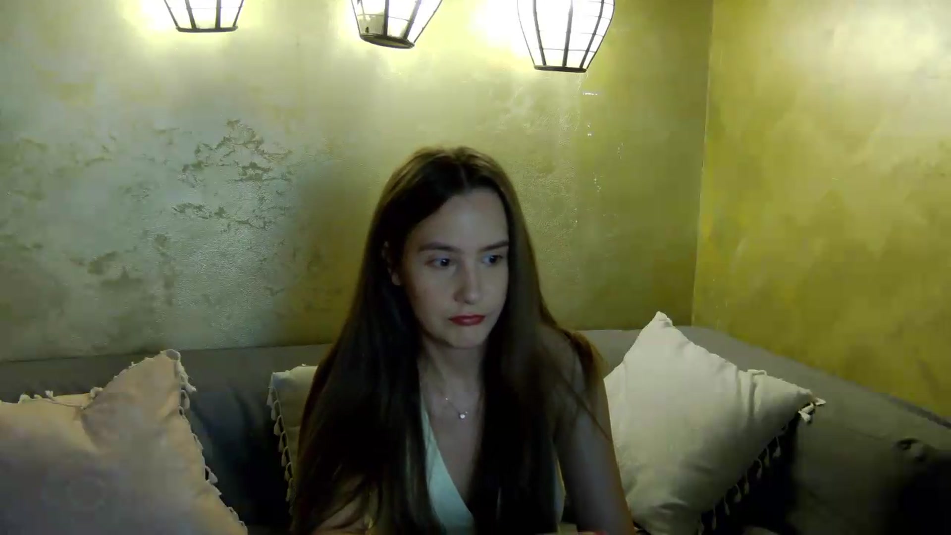 Gallery image thumbnail from Radiance's myfreecams stream on, 05/25/2026, 17:03 image 3 of 20