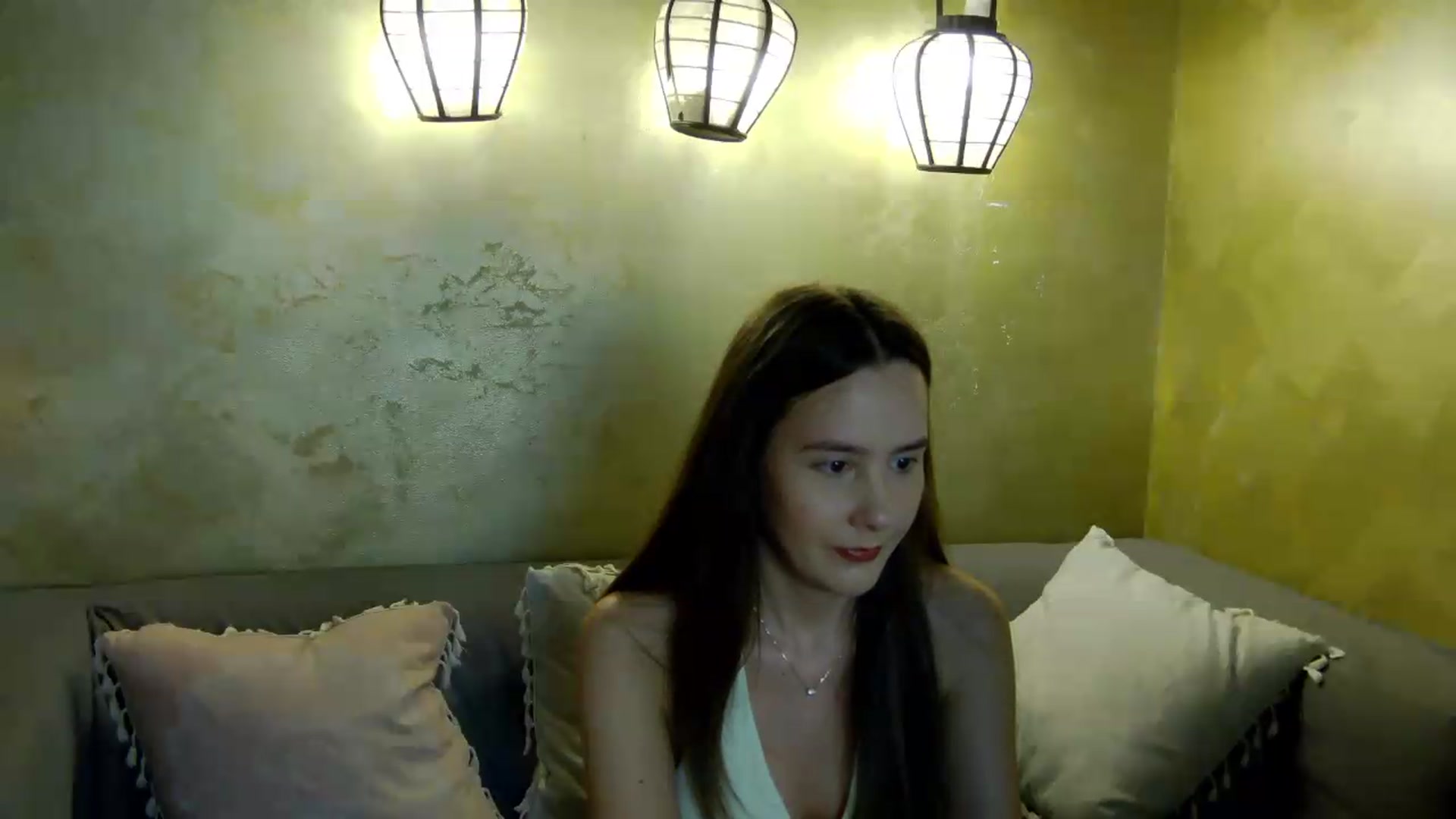 Gallery image thumbnail from Radiance's myfreecams stream on, 05/25/2026, 17:35 image 15 of 20
