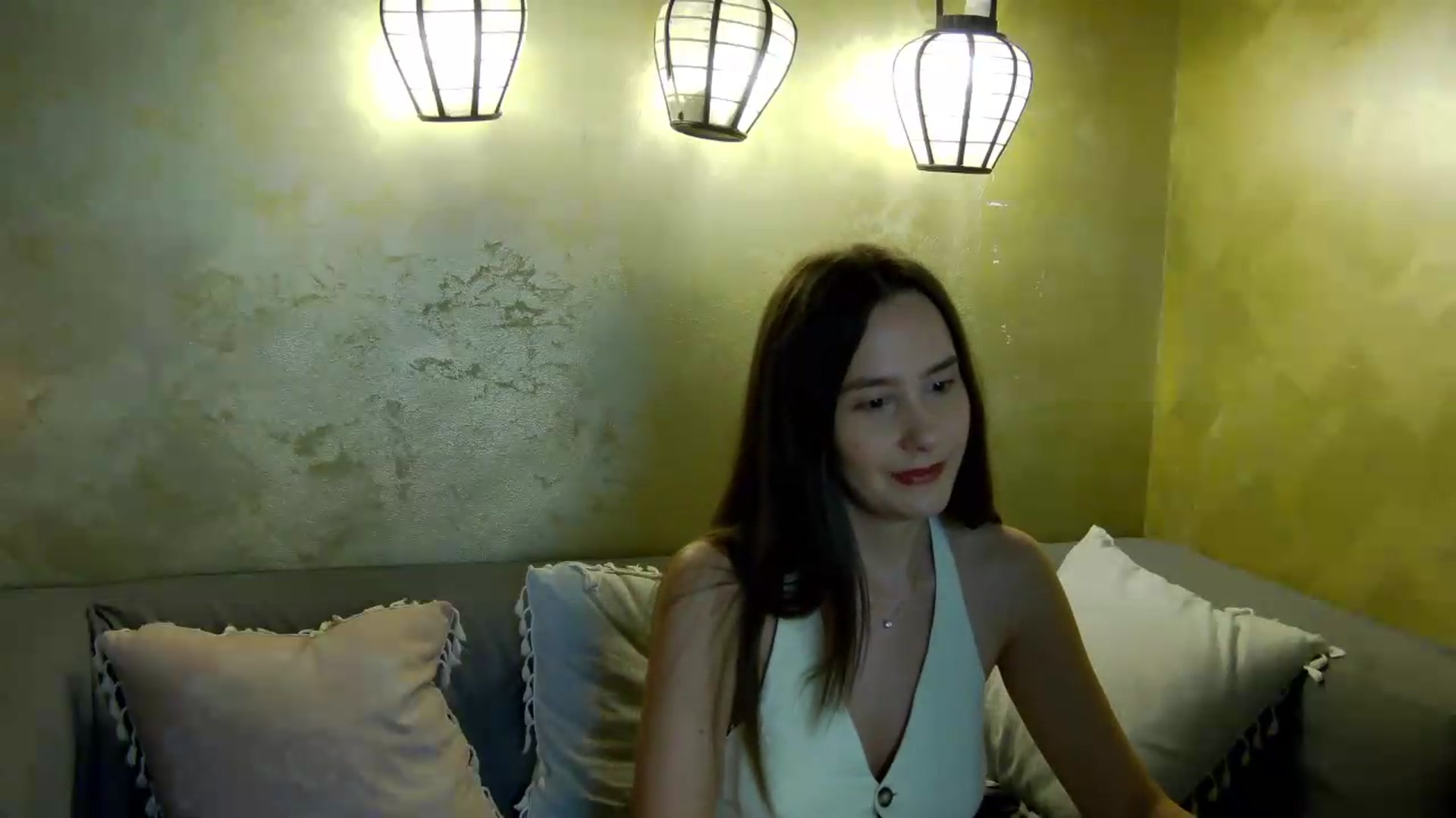 Gallery image thumbnail from Radiance's myfreecams stream on, 05/25/2026, 17:35 image 8 of 20