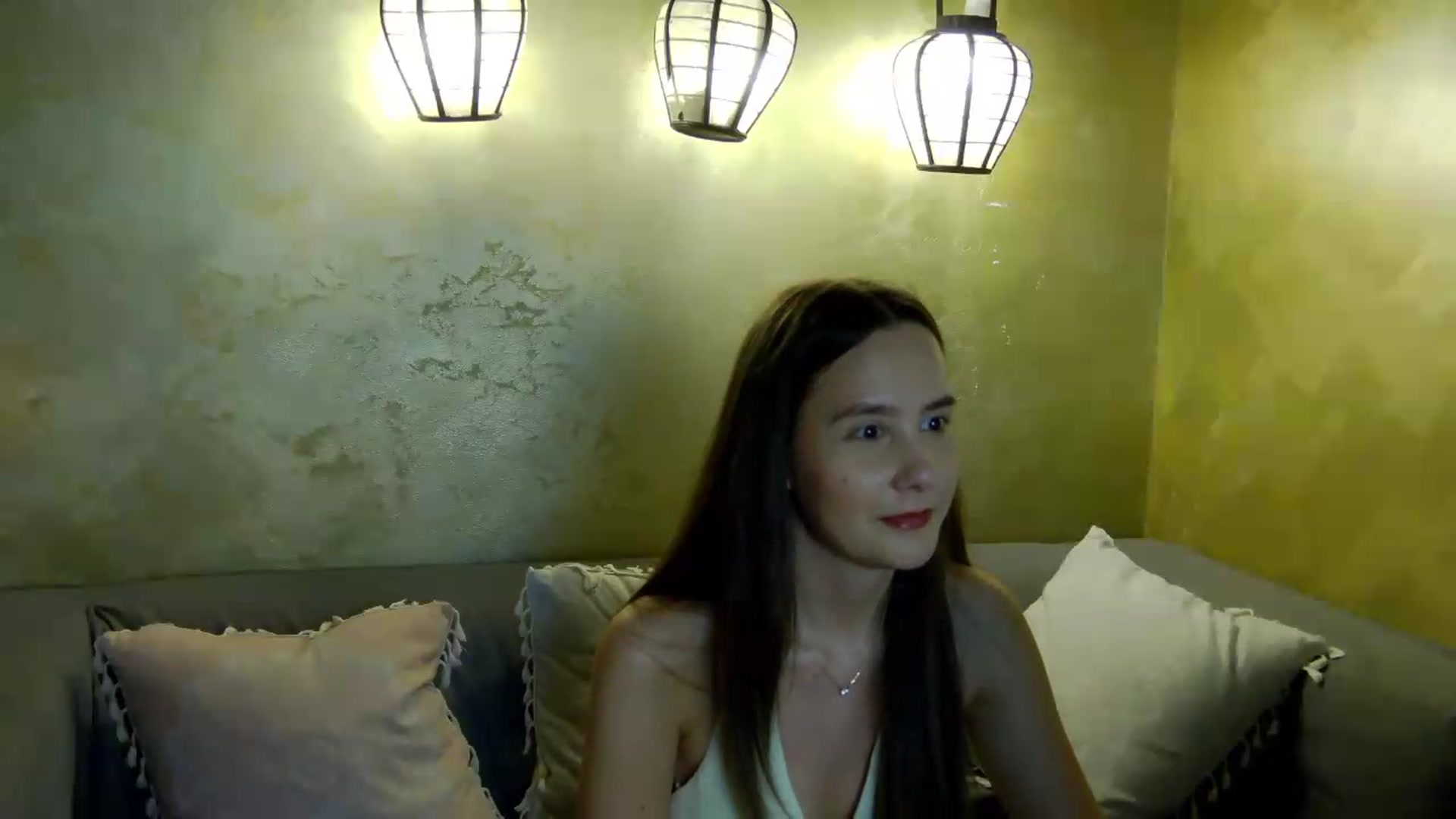 Gallery image thumbnail from Radiance's myfreecams stream on, 05/25/2026, 17:35 image 16 of 20