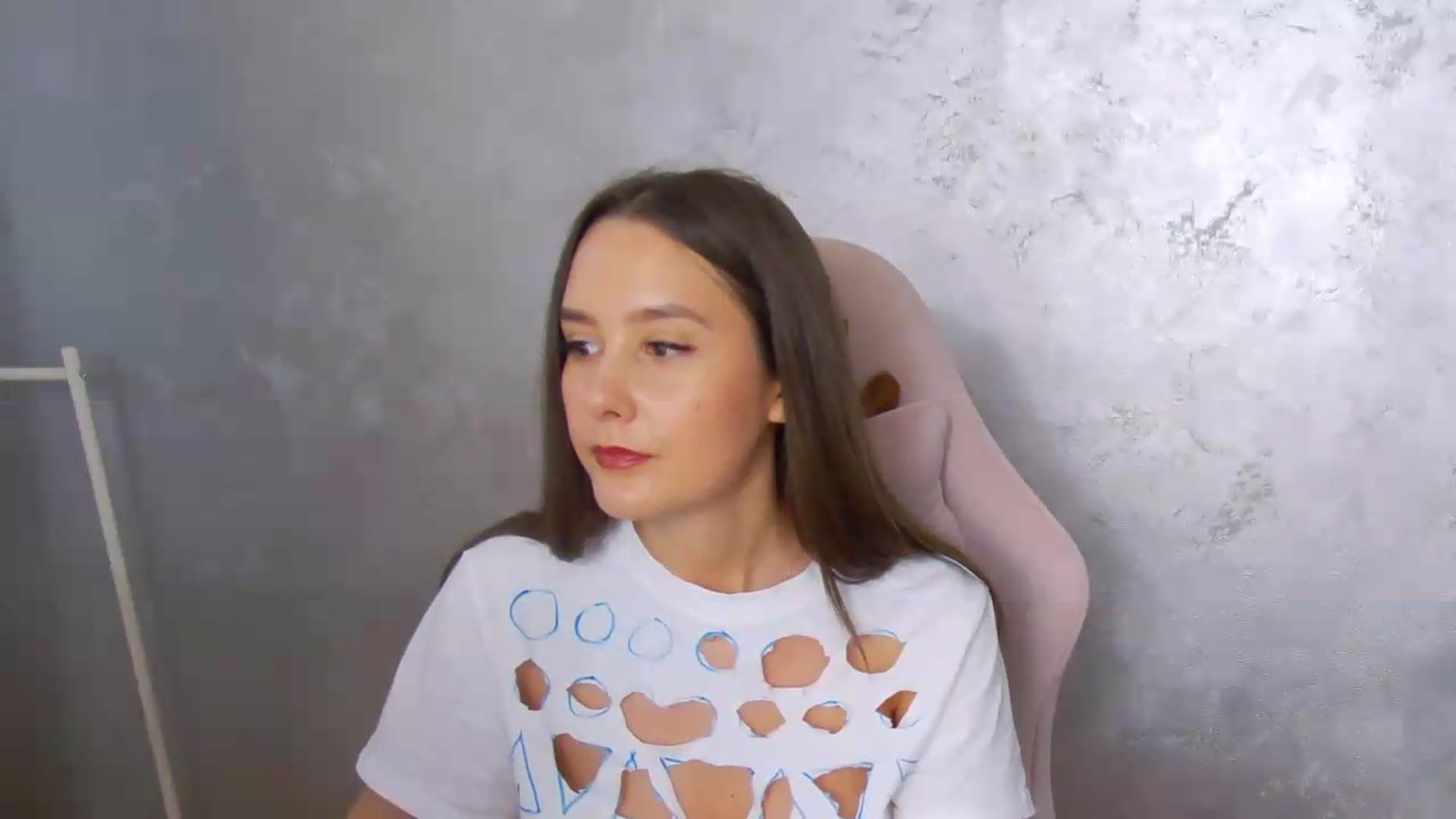 Gallery image thumbnail from Radiance's myfreecams stream on, 05/27/2026, 19:24 image 13 of 20