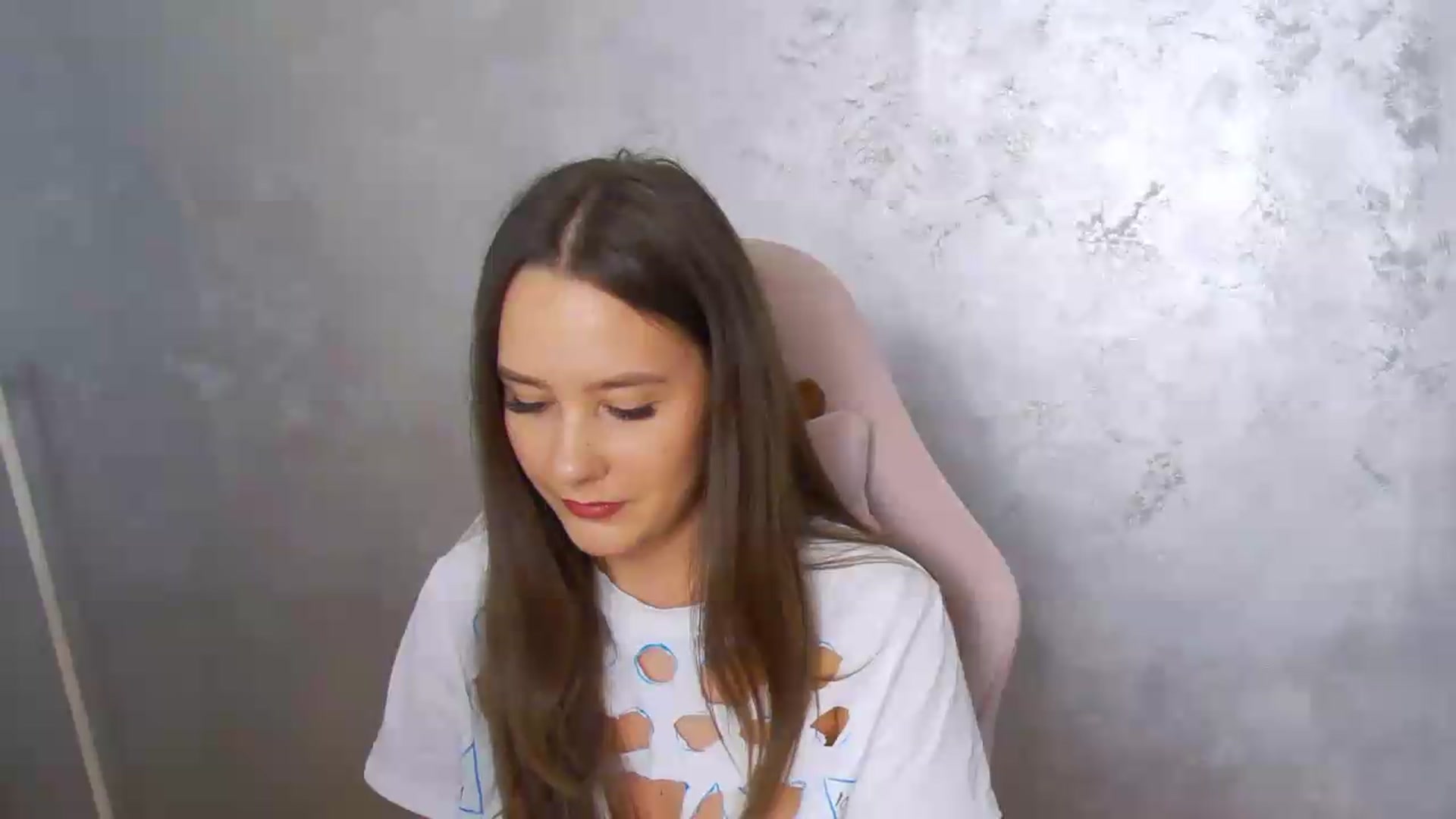 Gallery image thumbnail from Radiance's myfreecams stream on, 05/27/2026, 19:24 image 20 of 20