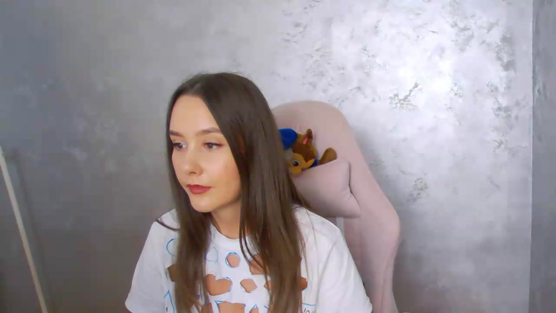 Gallery image thumbnail from Radiance's myfreecams stream on, 05/27/2026, 19:24 image 16 of 20