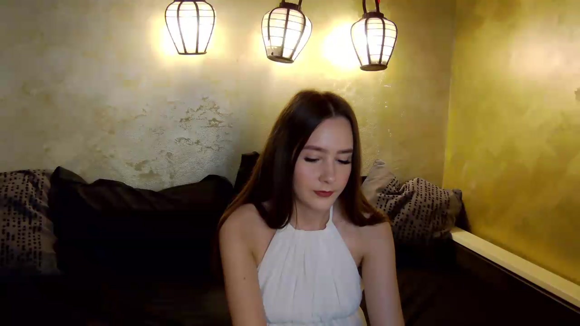 Gallery image thumbnail from Radiance's myfreecams stream on, 05/31/2026, 13:46 image 16 of 20