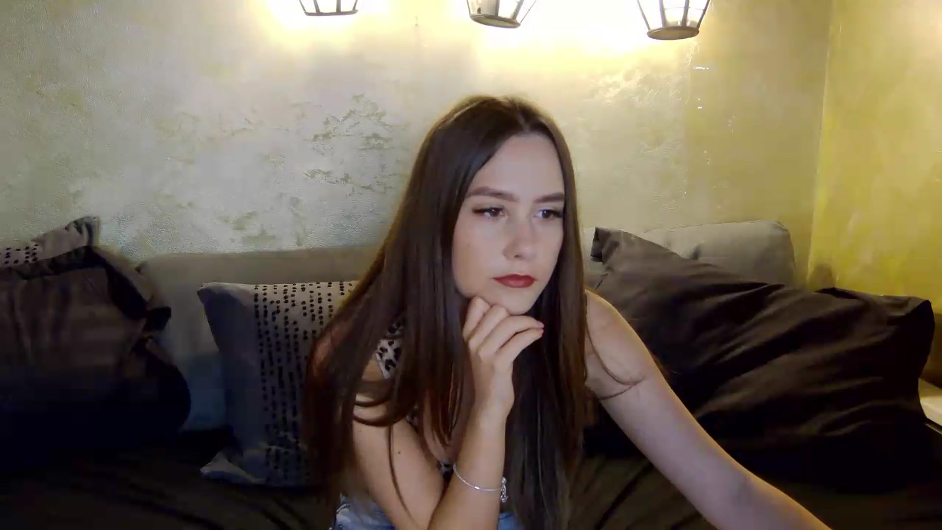 Gallery image thumbnail from Radiance's myfreecams stream on, 06/03/2026, 17:05 image 3 of 20