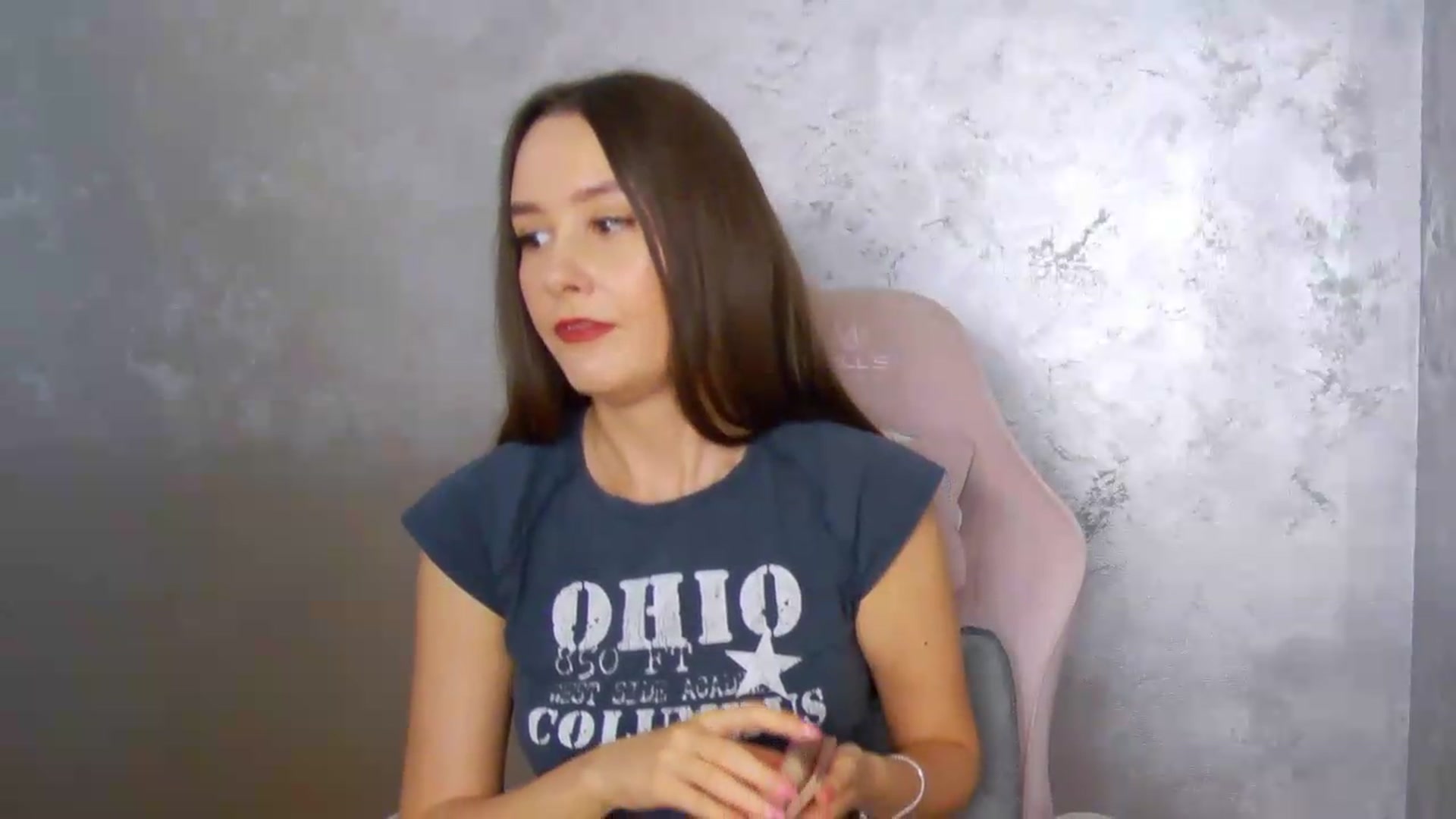 Gallery image thumbnail from Radiance's myfreecams stream on, 06/05/2026, 17:20 image 14 of 20