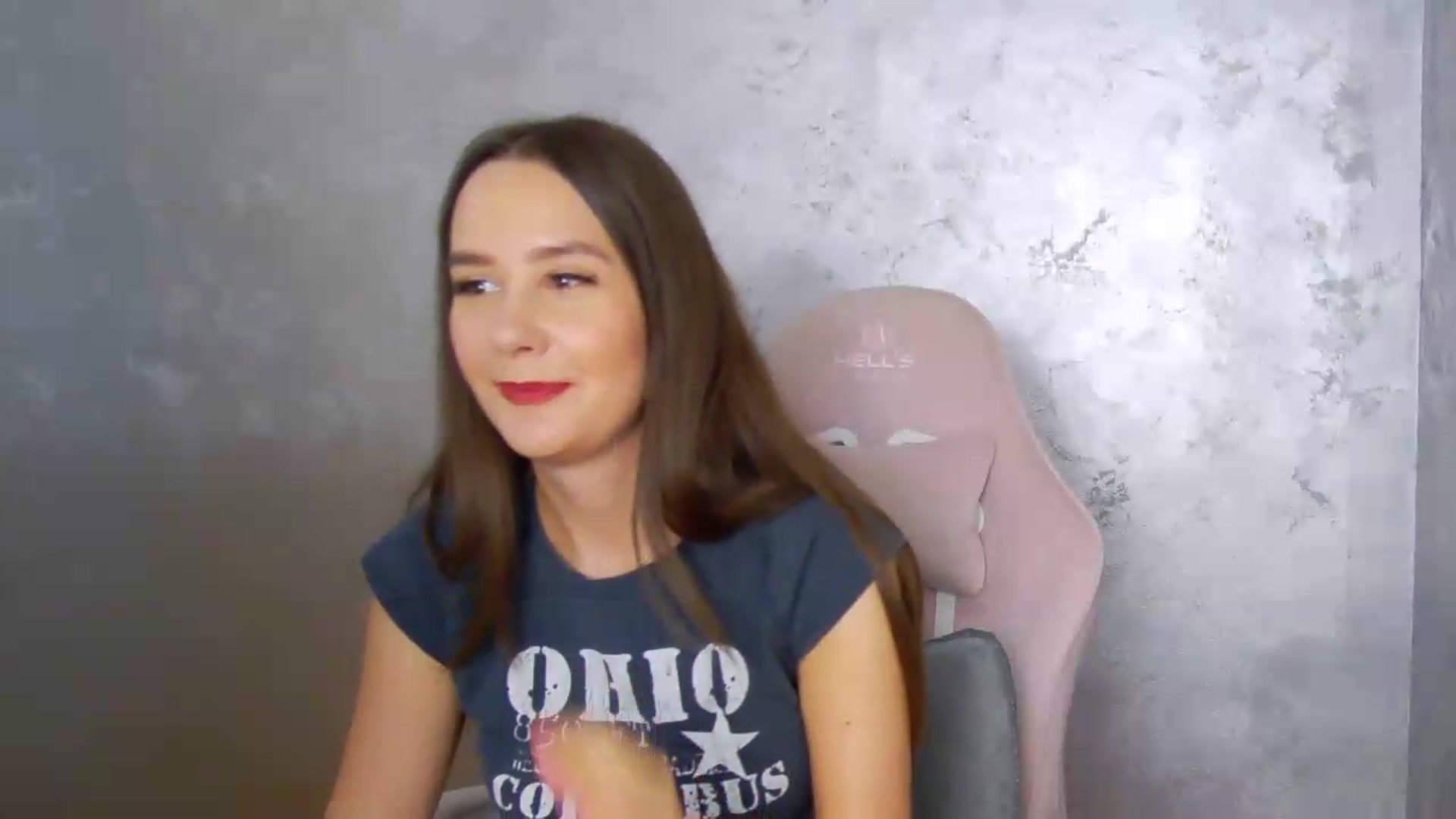 Gallery image thumbnail from Radiance's myfreecams stream on, 06/05/2026, 17:20 image 18 of 20
