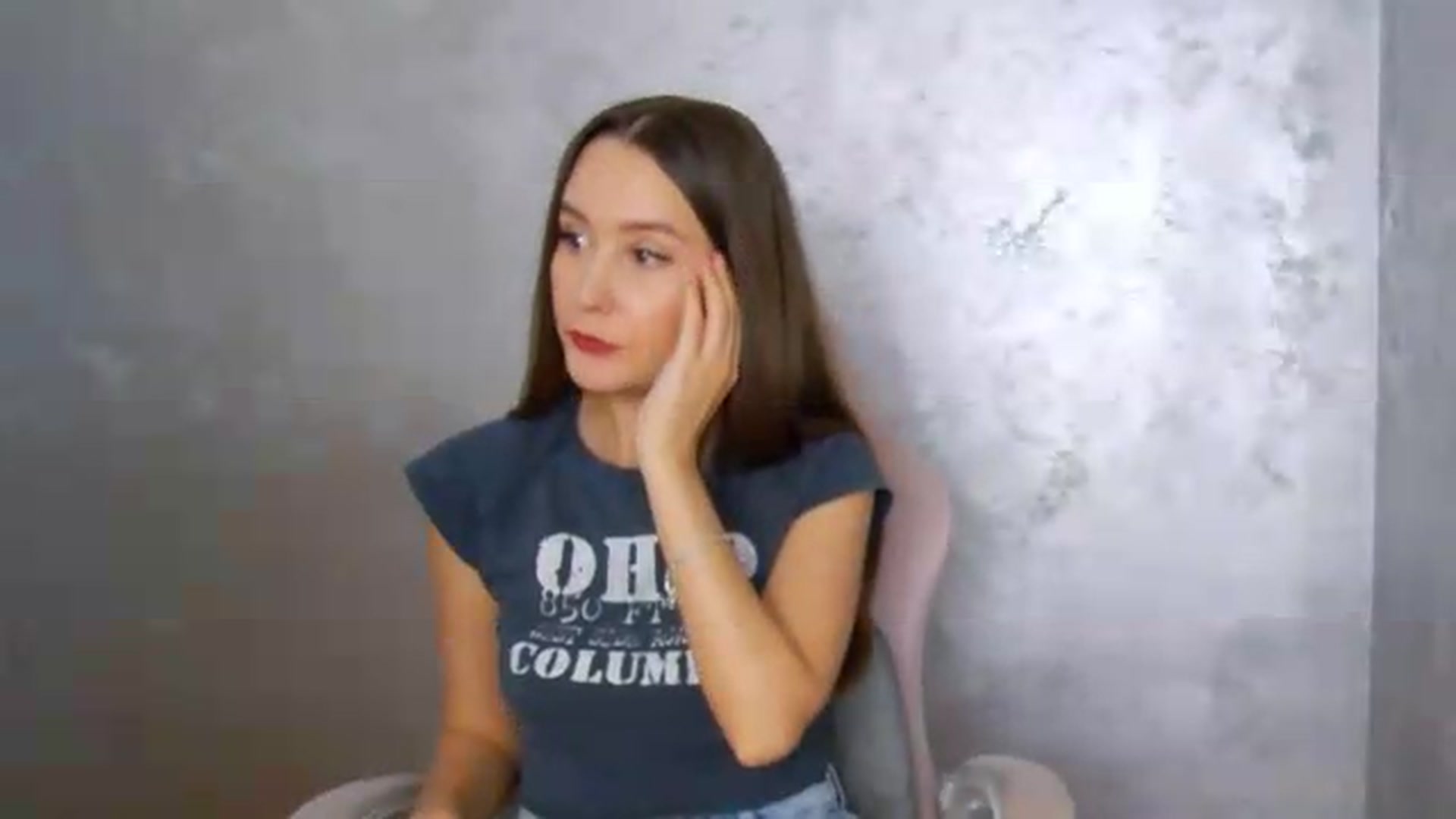 Gallery image thumbnail from Radiance's myfreecams stream on, 06/05/2026, 21:04 image 10 of 20