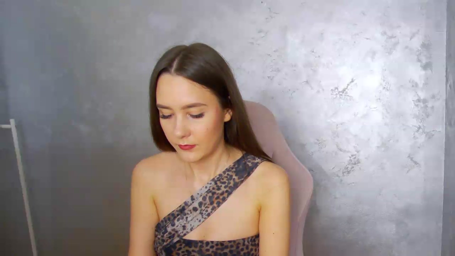 Gallery image thumbnail from Radiance's myfreecams stream on, 06/06/2026, 19:08 image 19 of 20