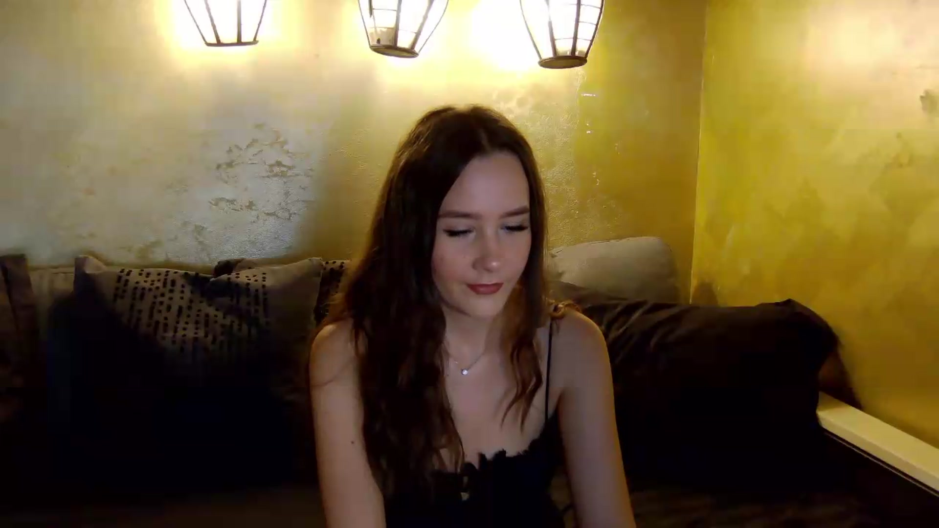 Gallery image thumbnail from Radiance's myfreecams stream on, 06/11/2026, 13:35 image 10 of 20