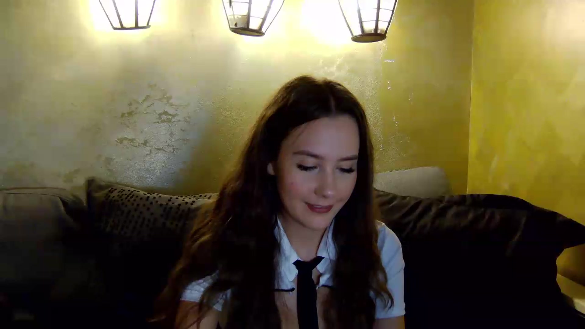 Gallery image thumbnail from Radiance's myfreecams stream on, 06/12/2026, 19:26 image 17 of 20
