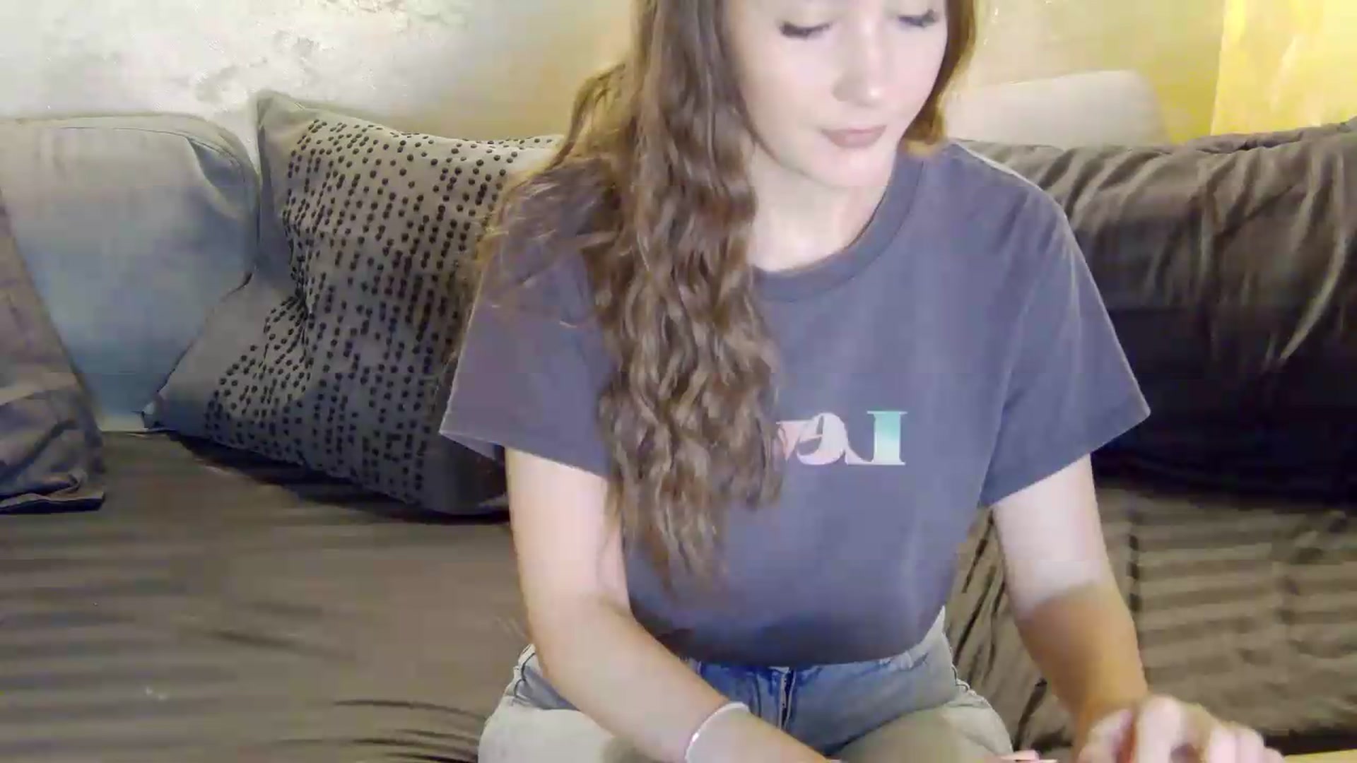 Gallery image thumbnail from Radiance's myfreecams stream on, 06/15/2026, 18:36 image 2 of 20