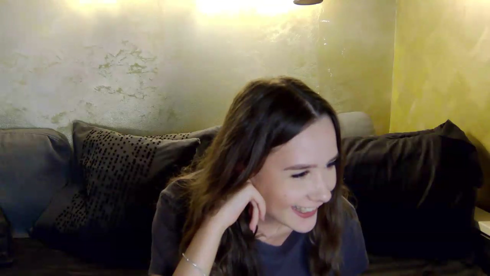 Gallery image thumbnail from Radiance's myfreecams stream on, 06/15/2026, 18:36 image 8 of 20
