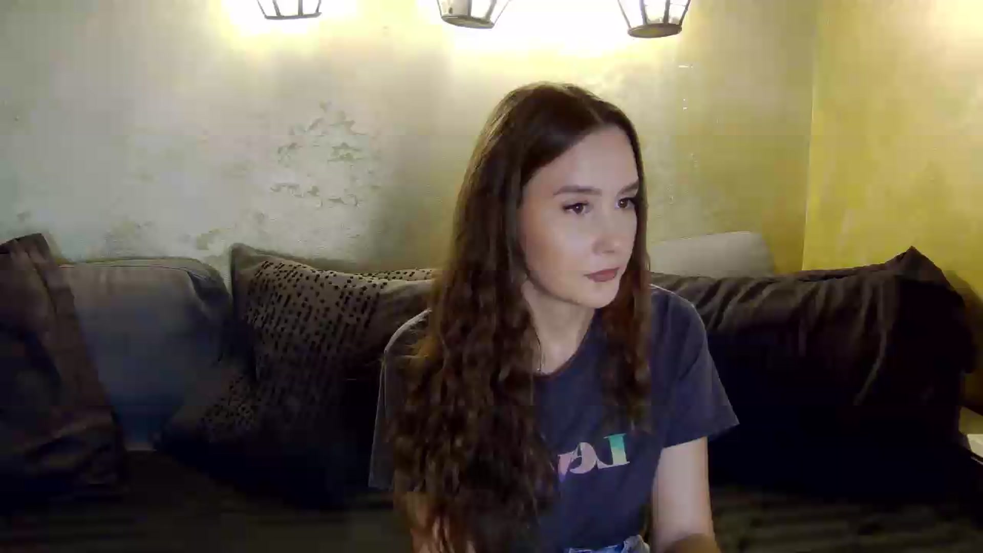 Gallery image thumbnail from Radiance's myfreecams stream on, 06/15/2026, 18:36 image 6 of 20