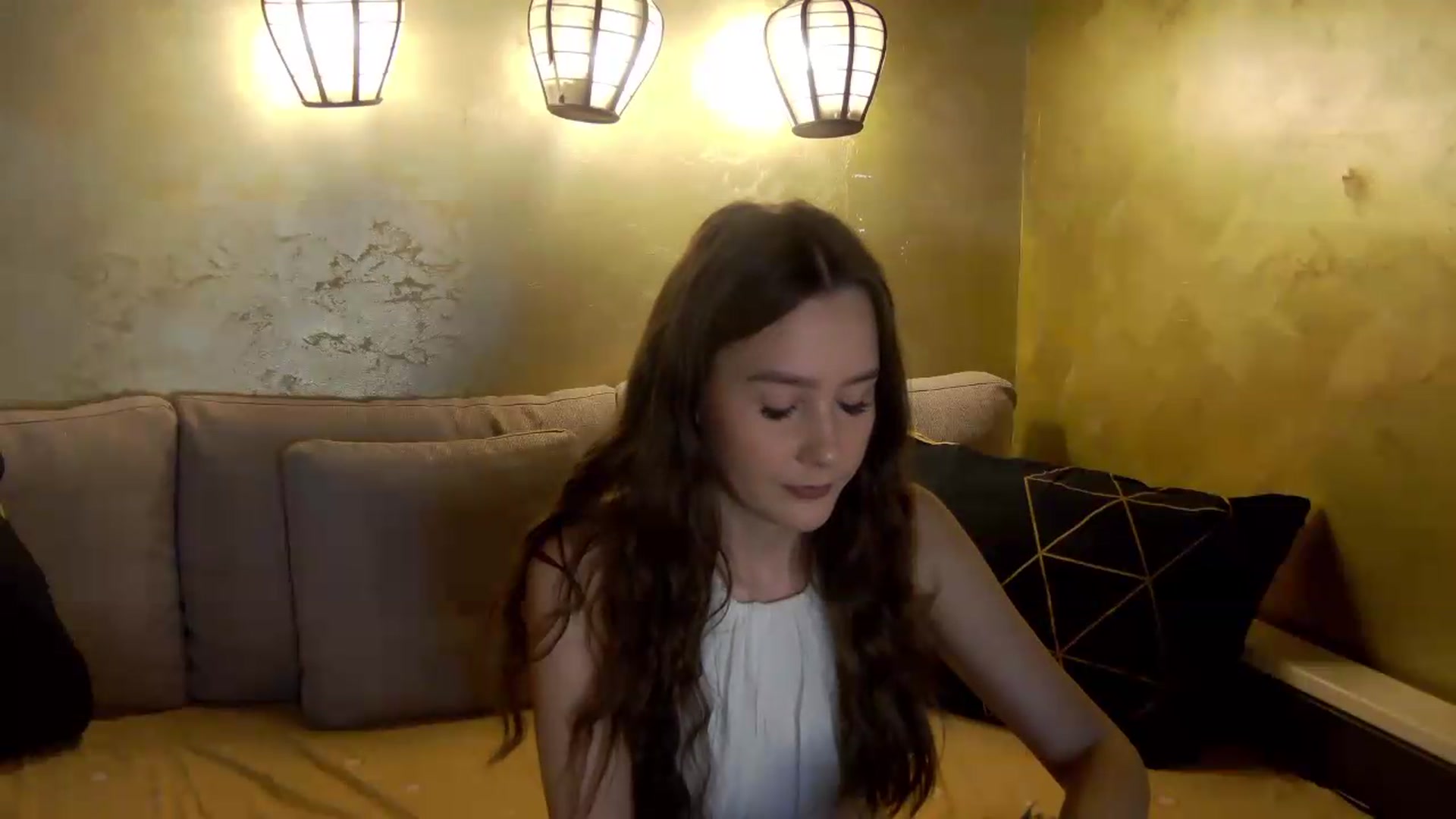 Gallery image thumbnail from Radiance's myfreecams stream on, 06/18/2026, 18:02 image 11 of 20