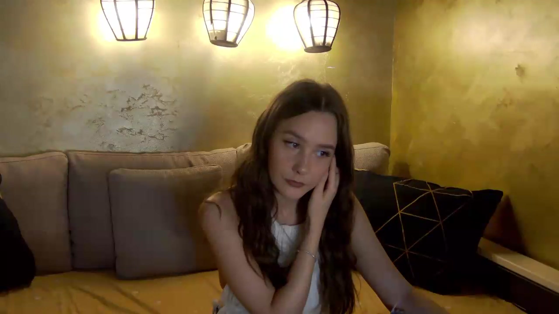 Gallery image thumbnail from Radiance's myfreecams stream on, 06/18/2026, 18:02 image 12 of 20