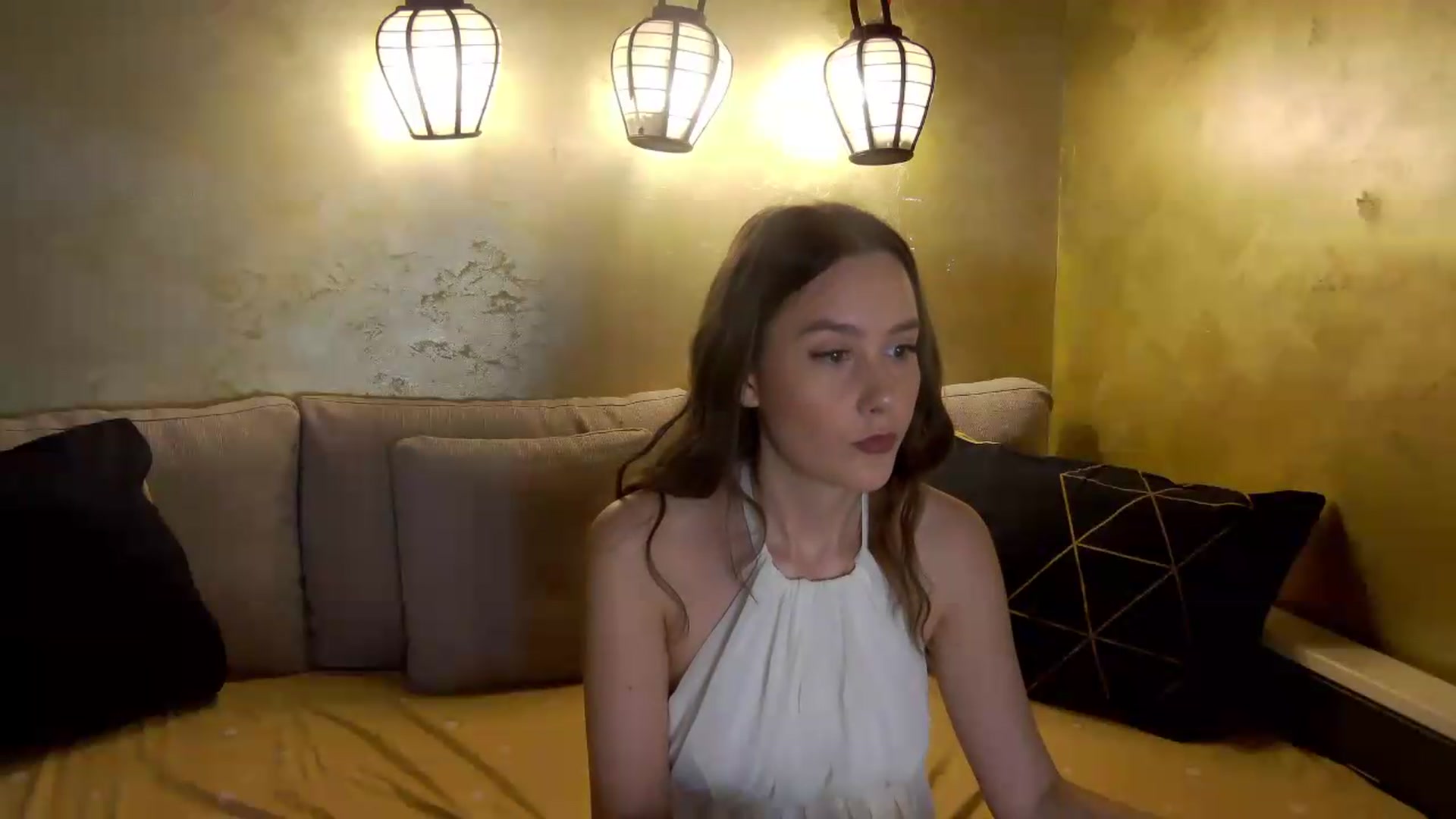 Gallery image thumbnail from Radiance's myfreecams stream on, 06/18/2026, 18:02 image 4 of 20